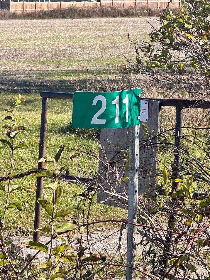 Photo 27 of 211 Queen Street W, Springwater, Elmvale — HOMEH