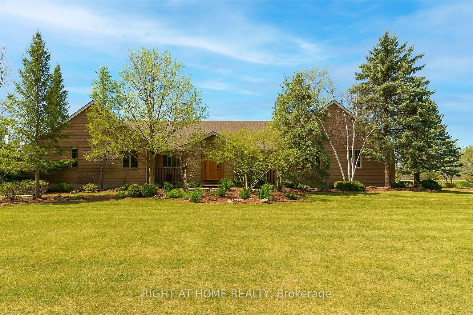 Photo of 425 Golf Club Road