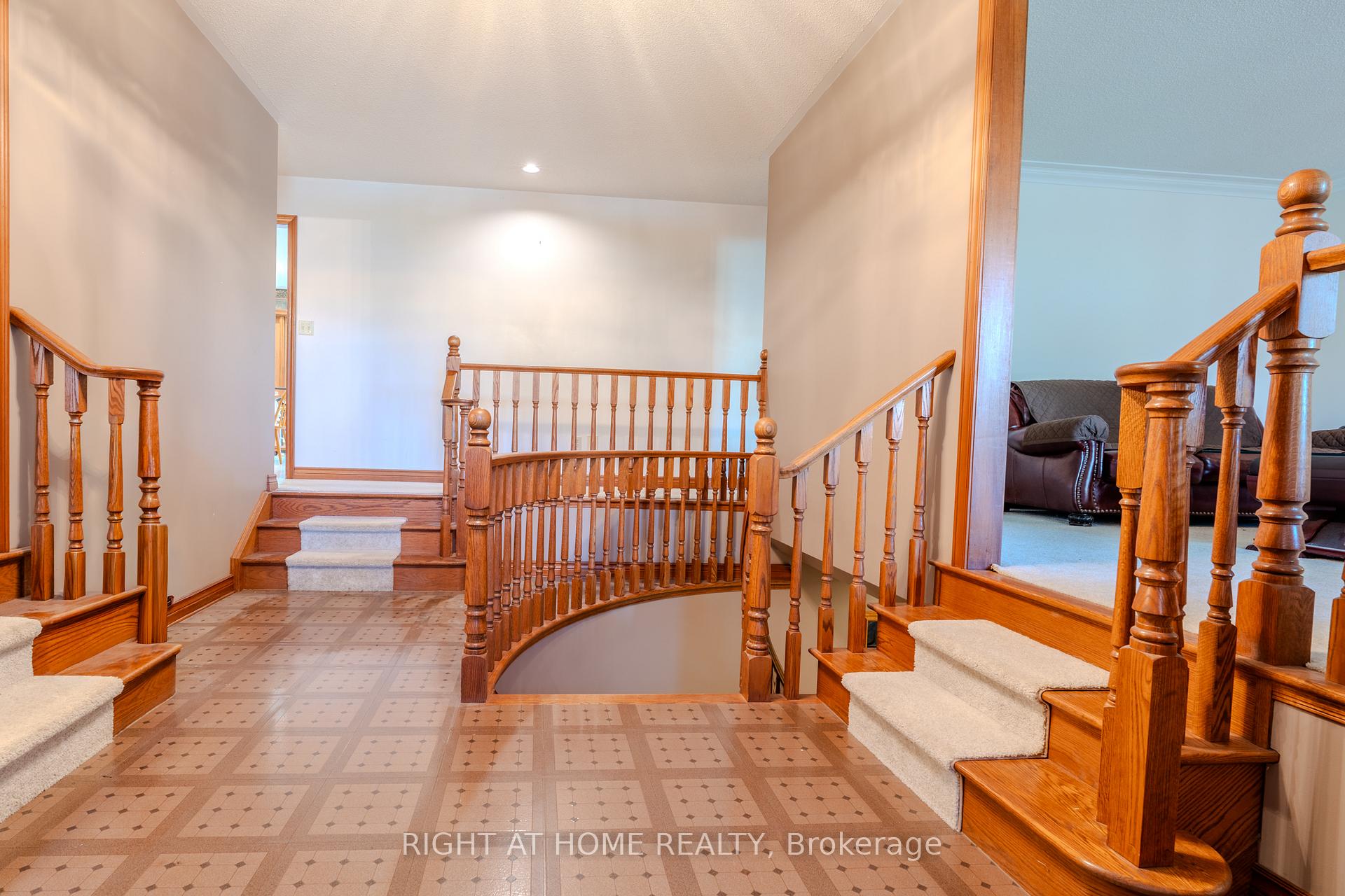 Photo 4 of 425 Golf Club Road, Hamilton, Hannon — HOMEH