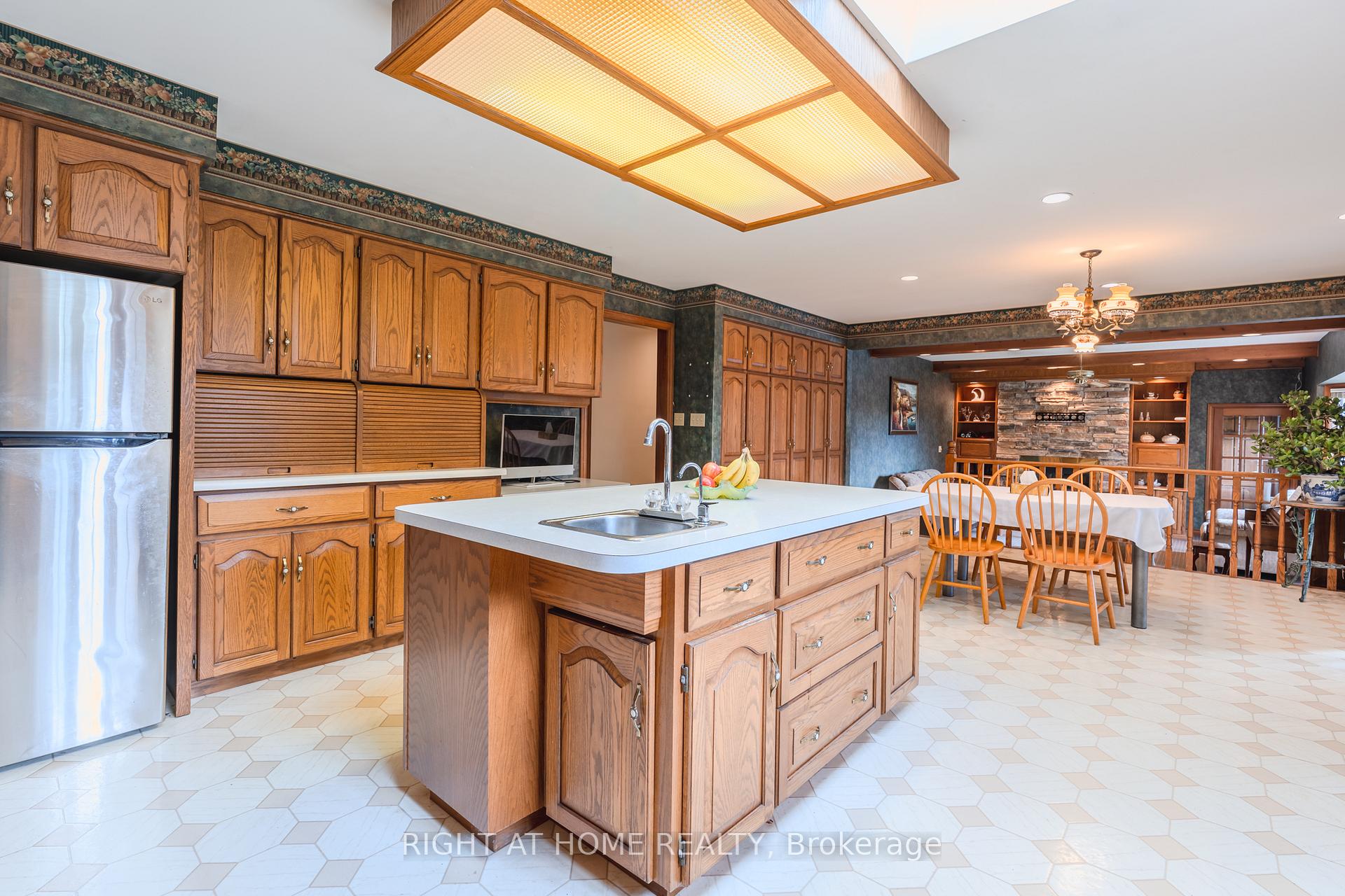 Photo 11 of 425 Golf Club Road, Hamilton, Hannon — HOMEH