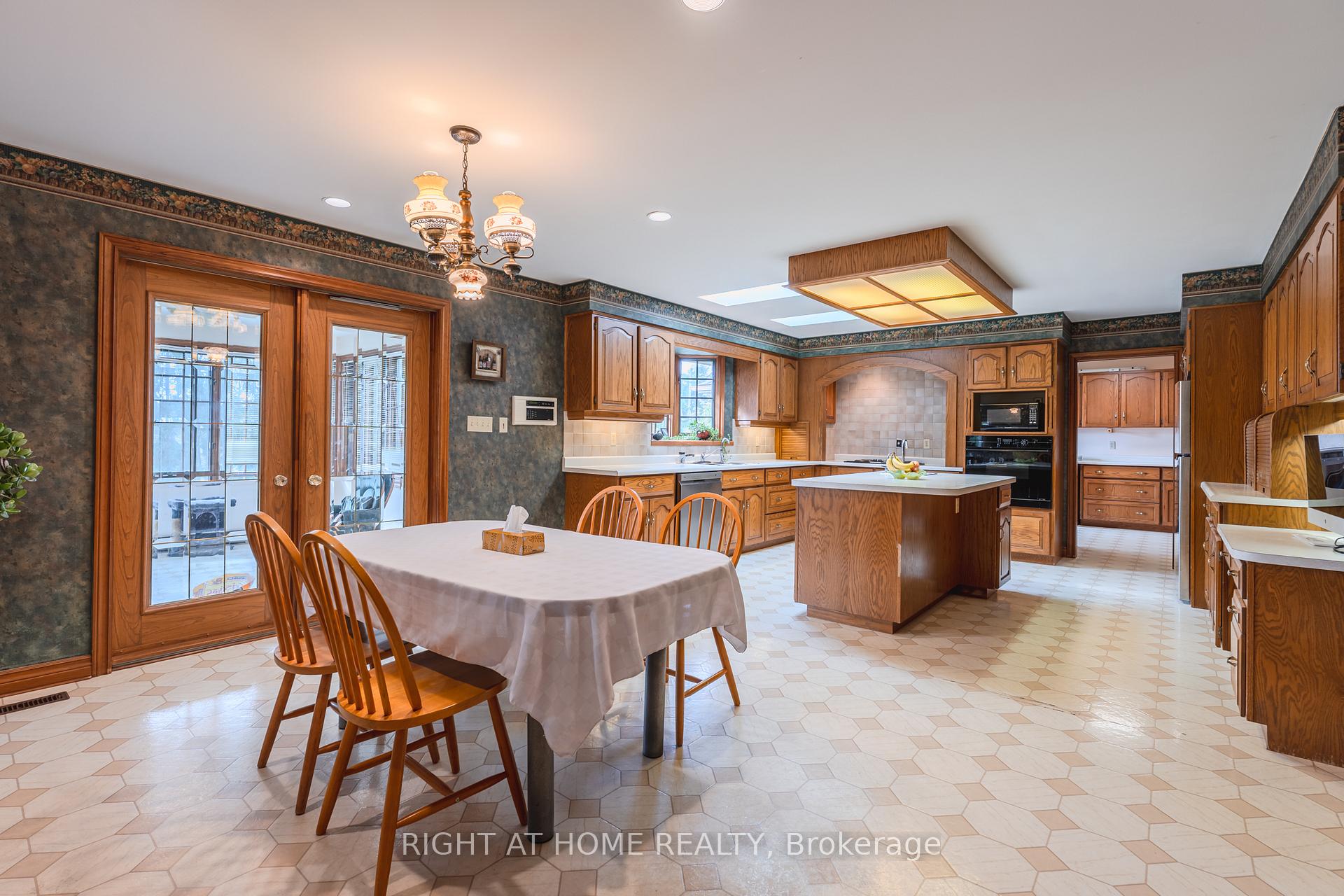 Photo 13 of 425 Golf Club Road, Hamilton, Hannon — HOMEH