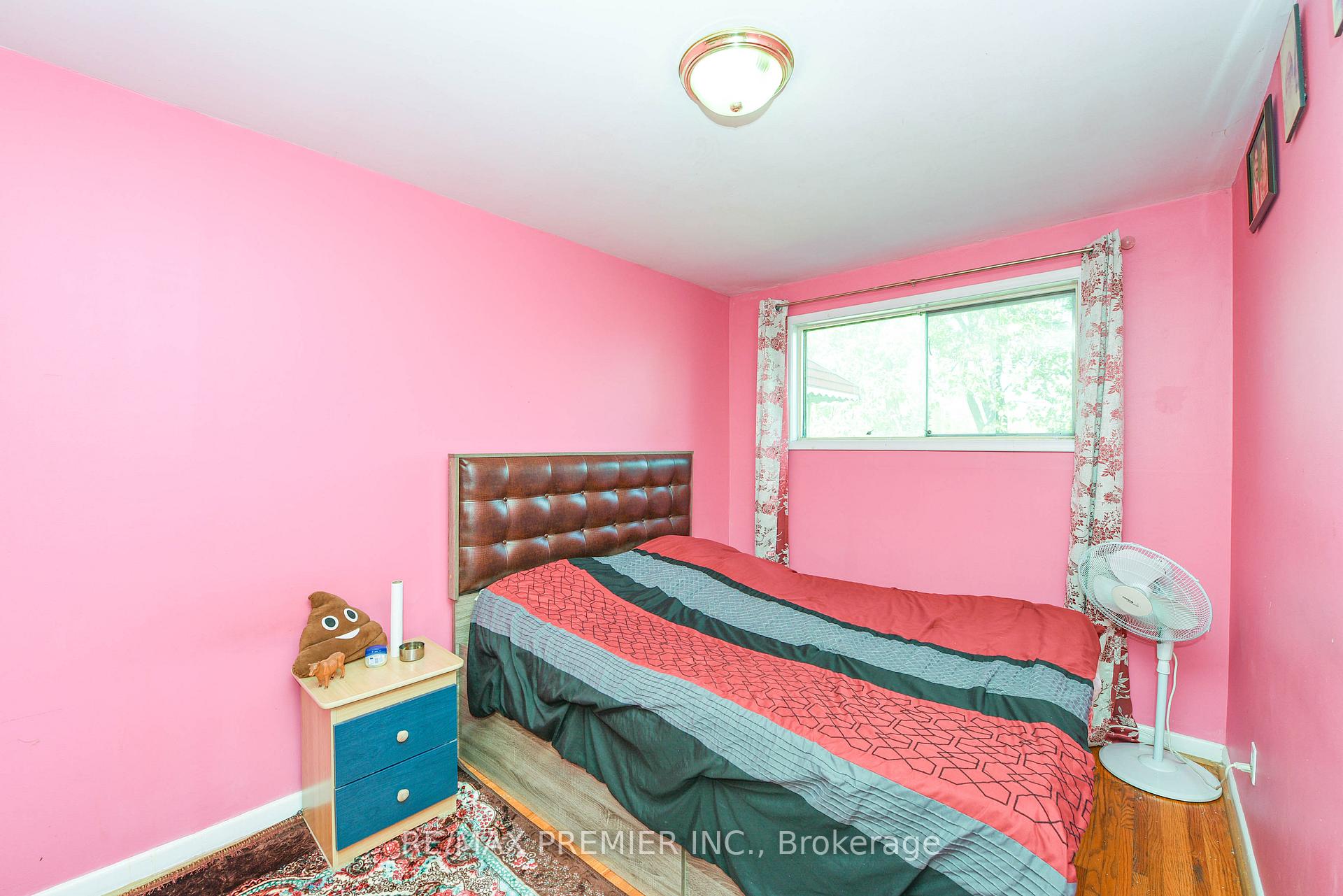 Photo 20 of 35 Taysham Crescent, Etobicoke, Thistletown-Beaumonde Heights — HOMEH