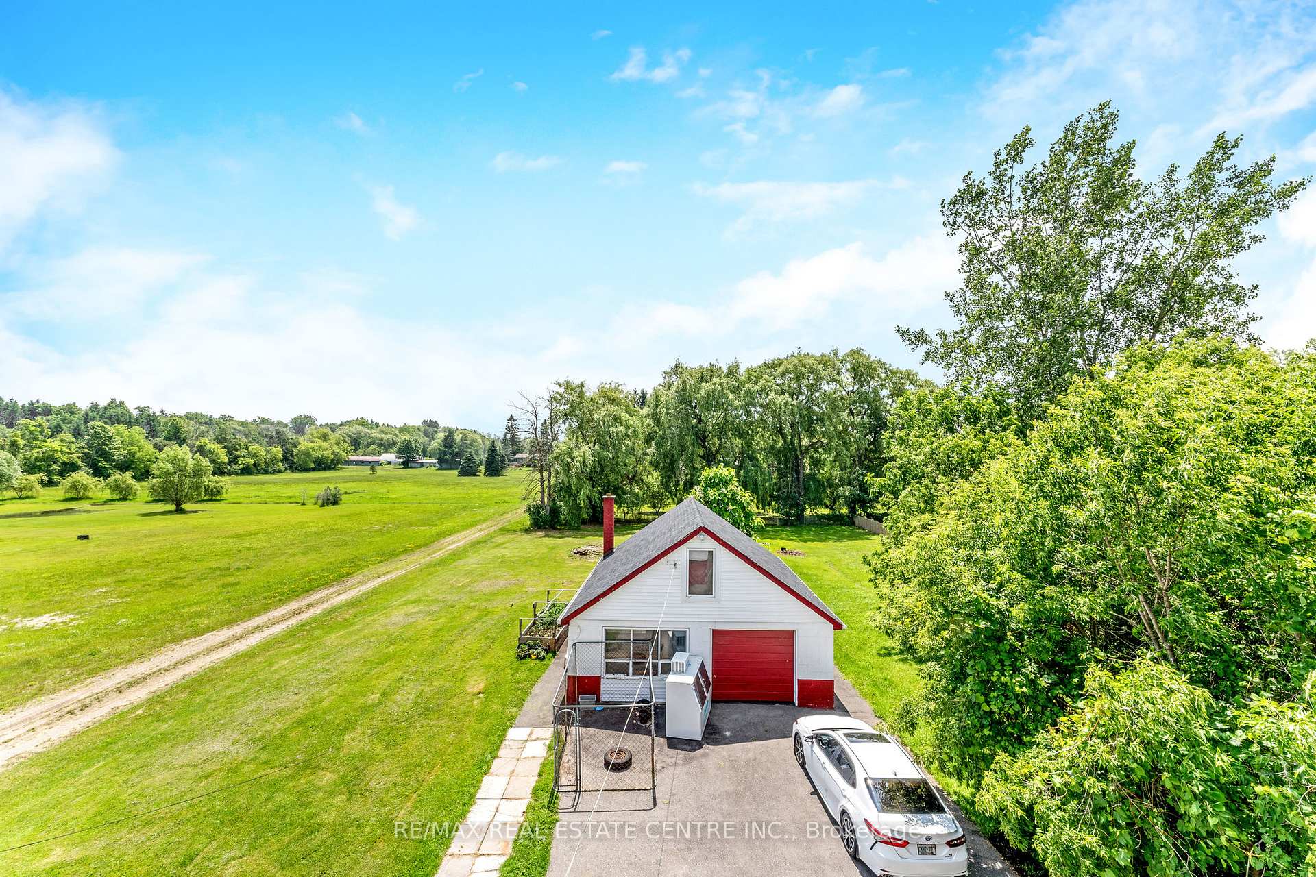 Photo 10 of 338 5 Concession W, Hamilton, Rural Flamborough — HOMEH