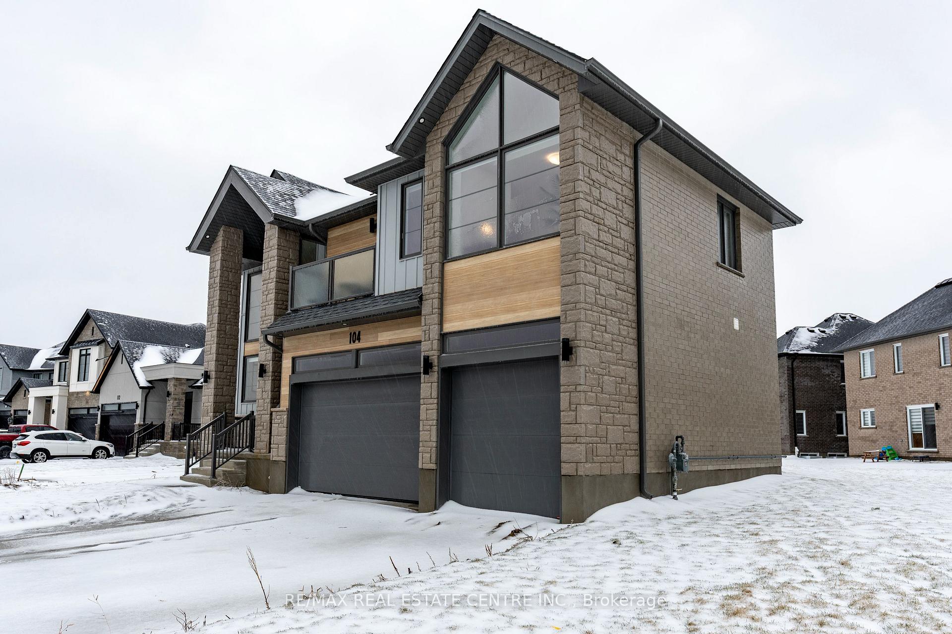 Photo 2 of 104 Dempsey Drive, Stratford — HOMEH