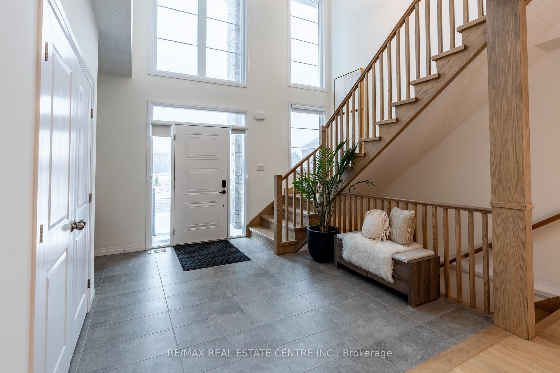 Photo 7 of 104 Dempsey Drive, Stratford — HOMEH
