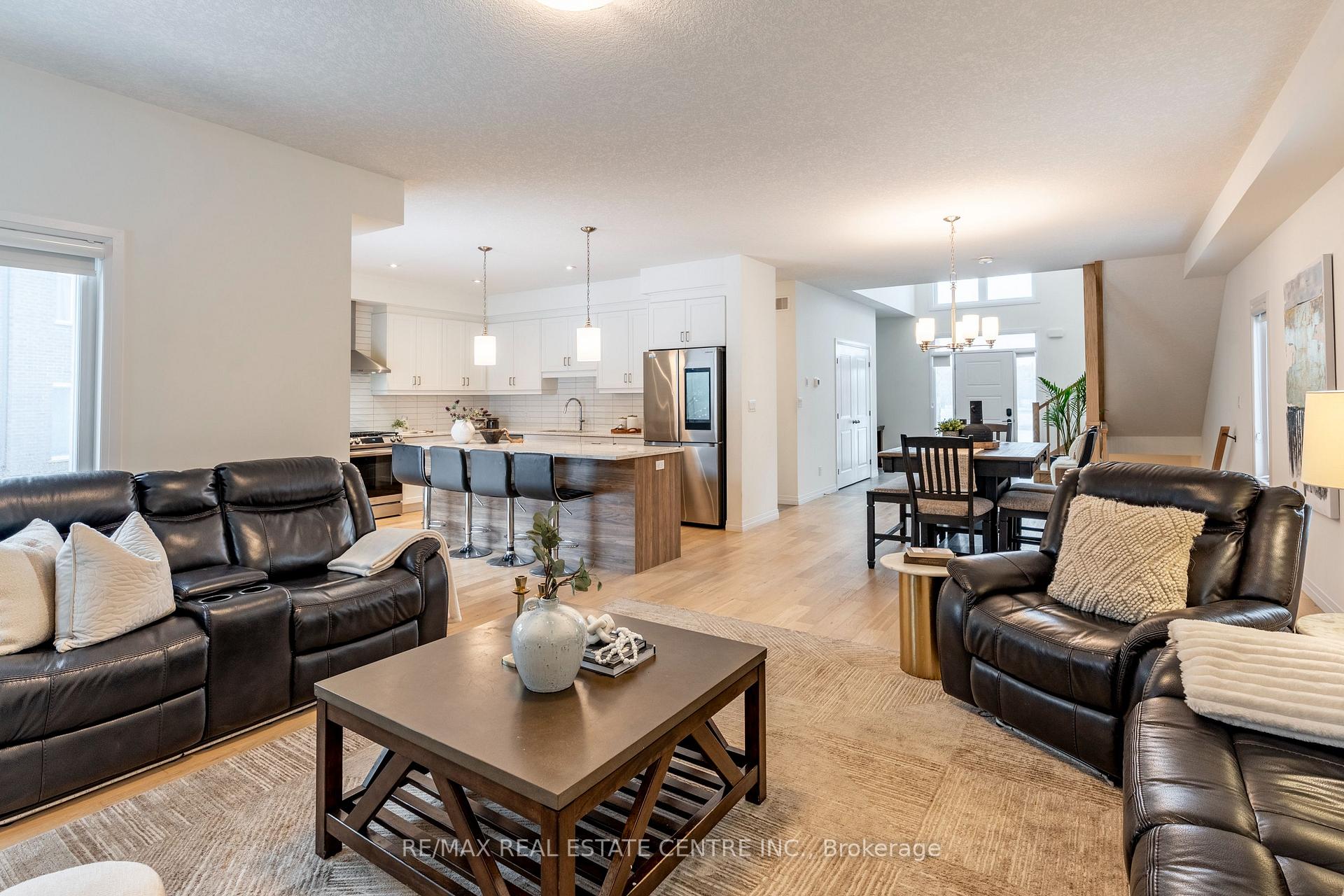 Photo 42 of 104 Dempsey Drive, Stratford — HOMEH