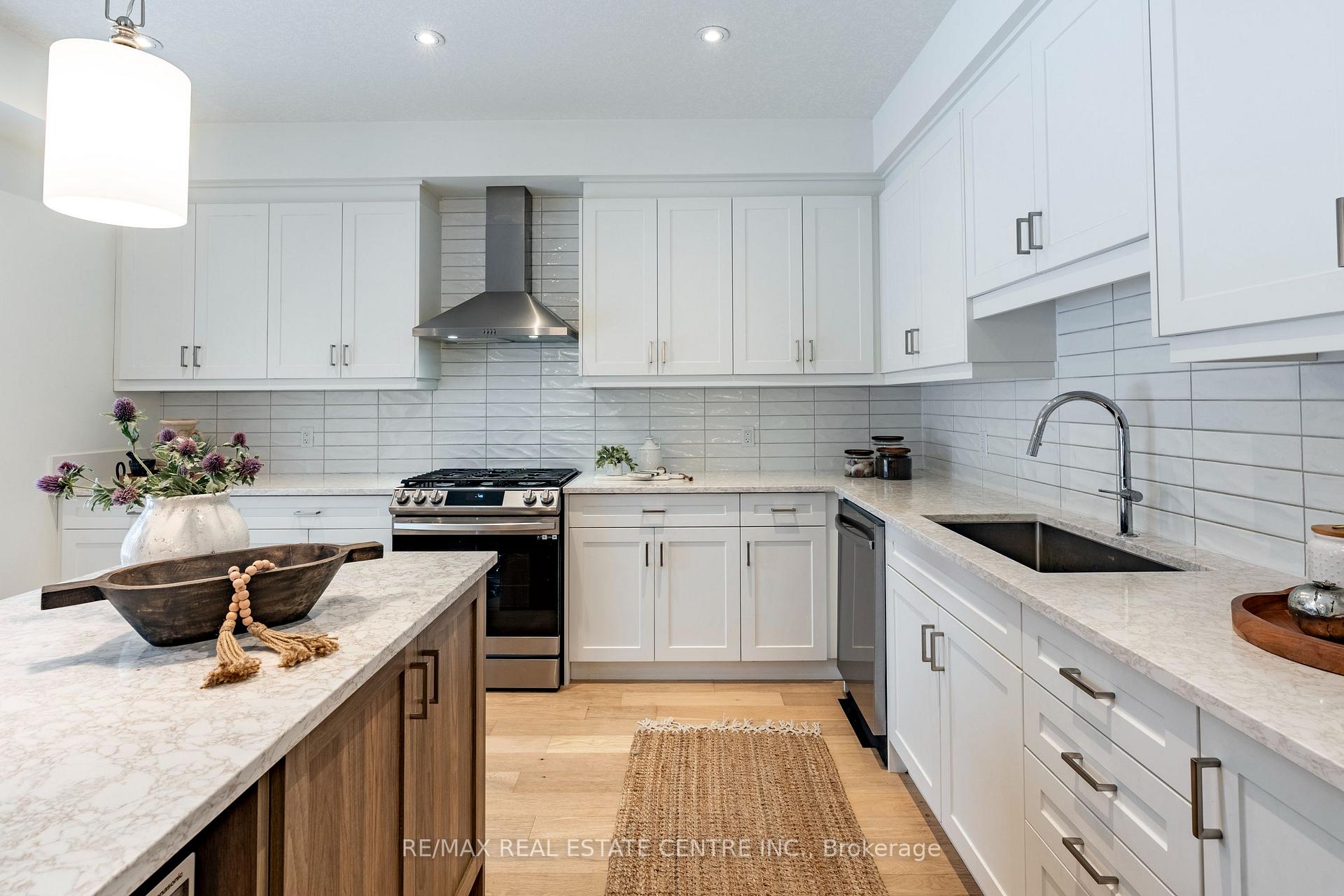 Photo 12 of 104 Dempsey Drive, Stratford — HOMEH