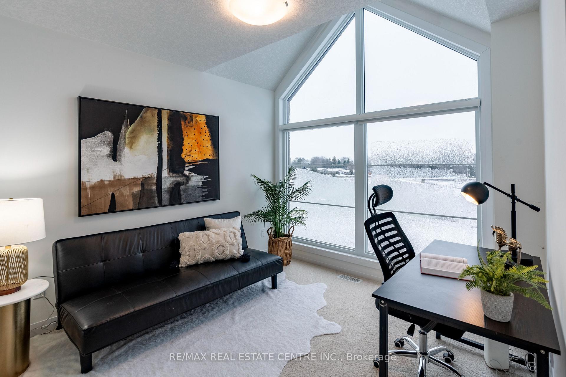 Photo 40 of 104 Dempsey Drive, Stratford — HOMEH