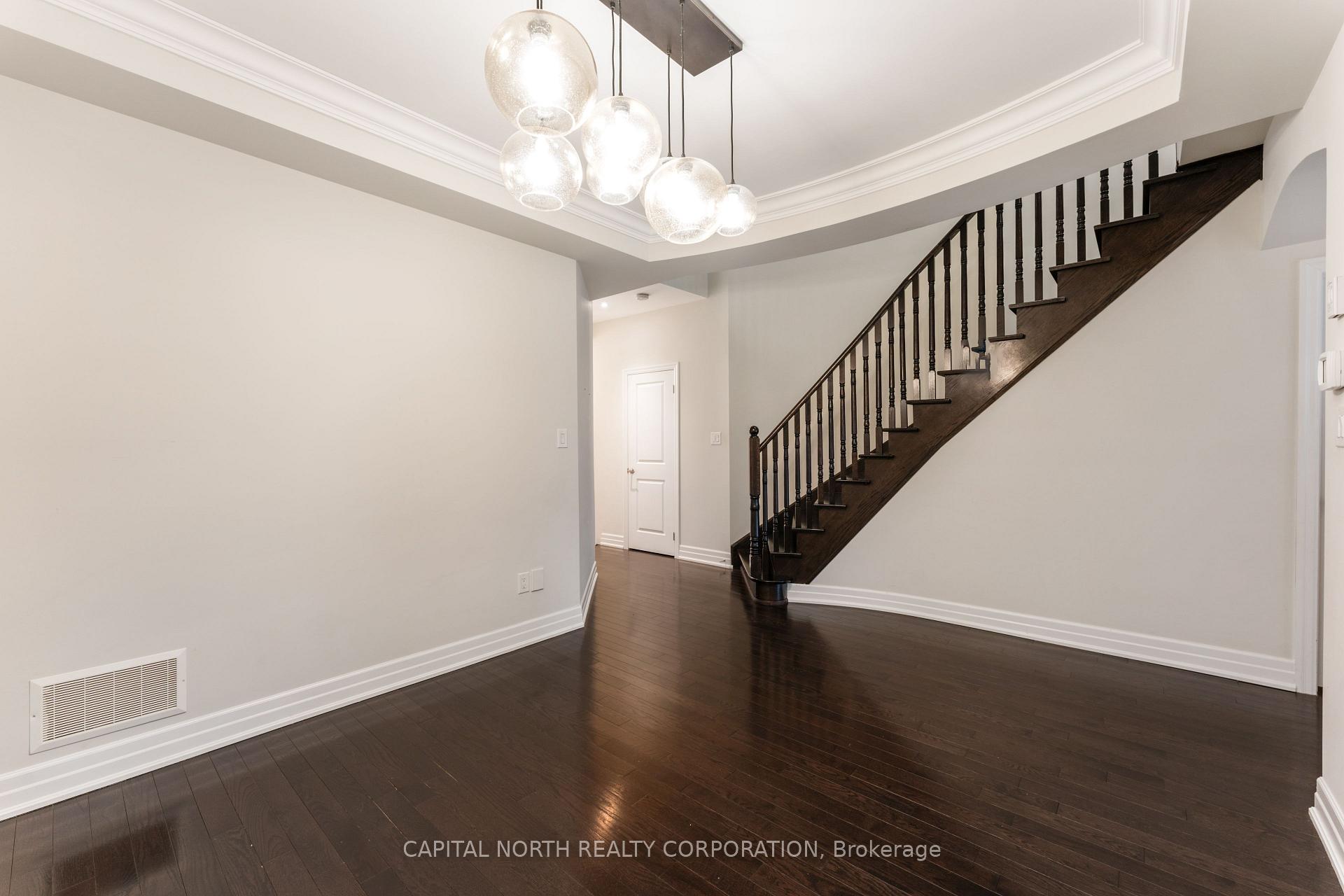 Photo 5 of 64 Alex Campbell Crescent, King, King City — HOMEH