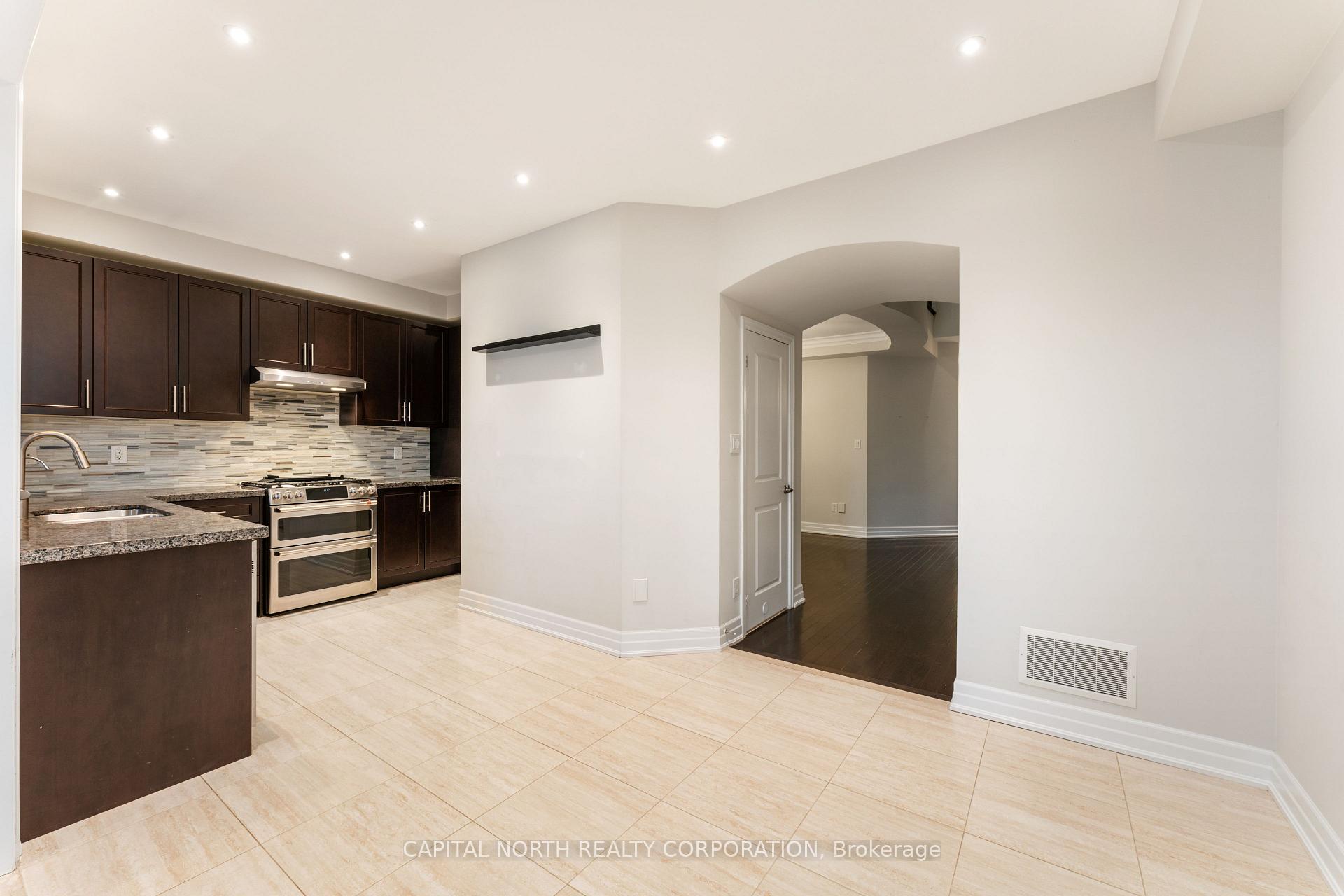 Photo 7 of 64 Alex Campbell Crescent, King, King City — HOMEH