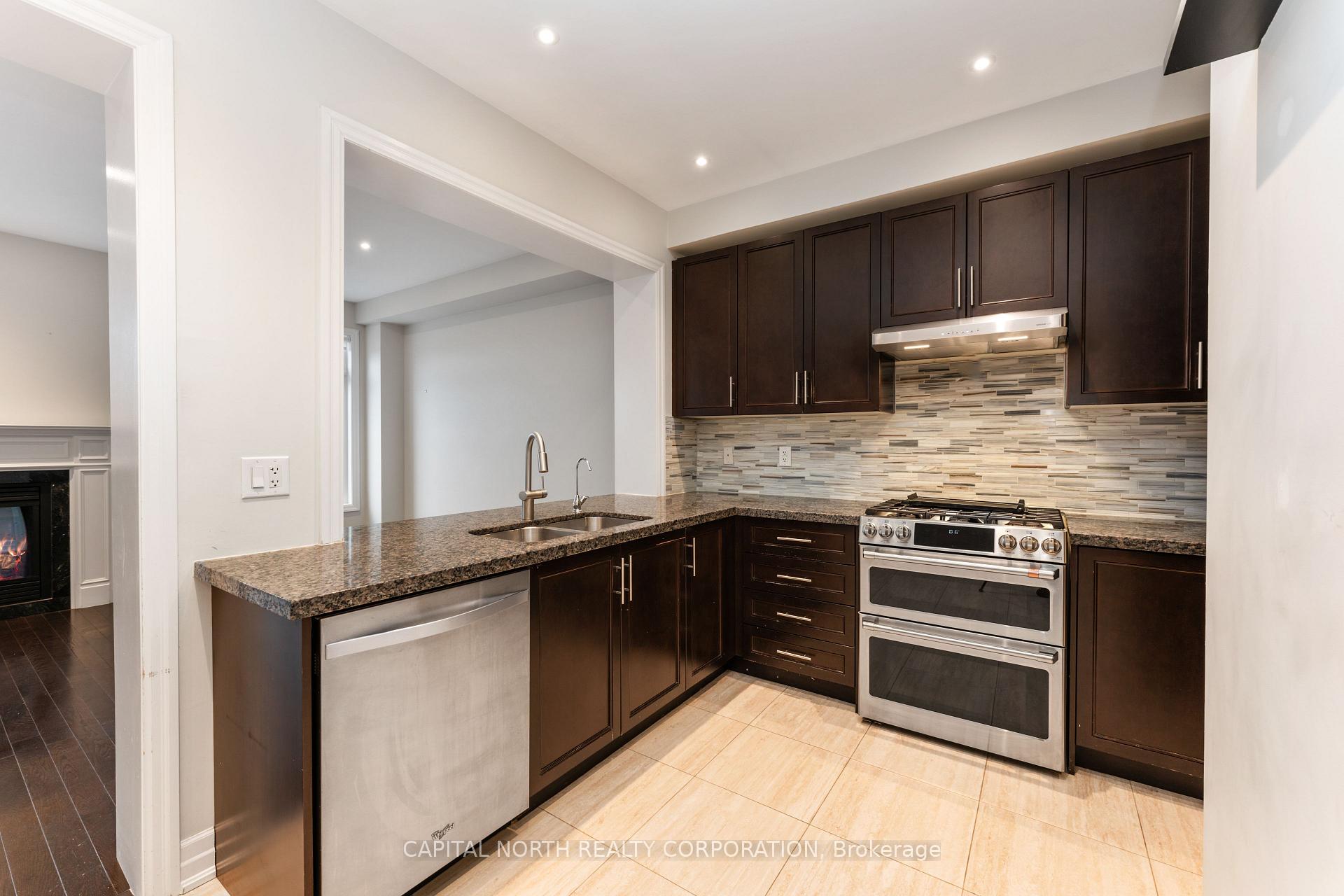 Photo 8 of 64 Alex Campbell Crescent, King, King City — HOMEH