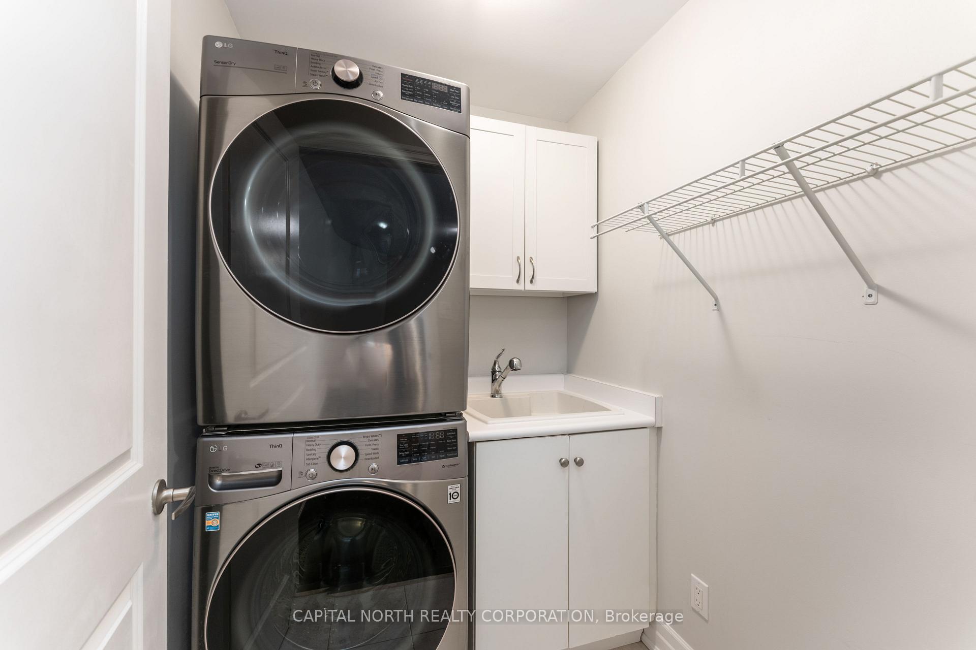 Photo 25 of 64 Alex Campbell Crescent, King, King City — HOMEH