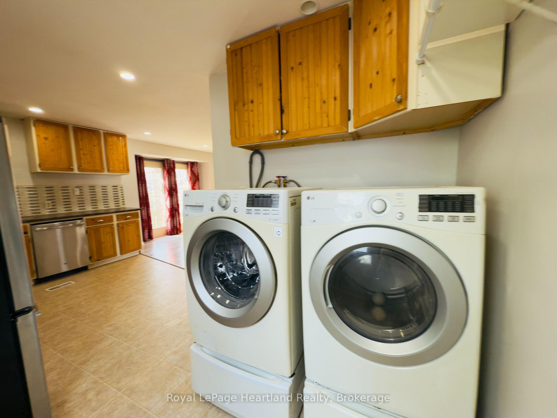 Photo 10 of 32 Regina Road, Huron East, Vanastra — HOMEH