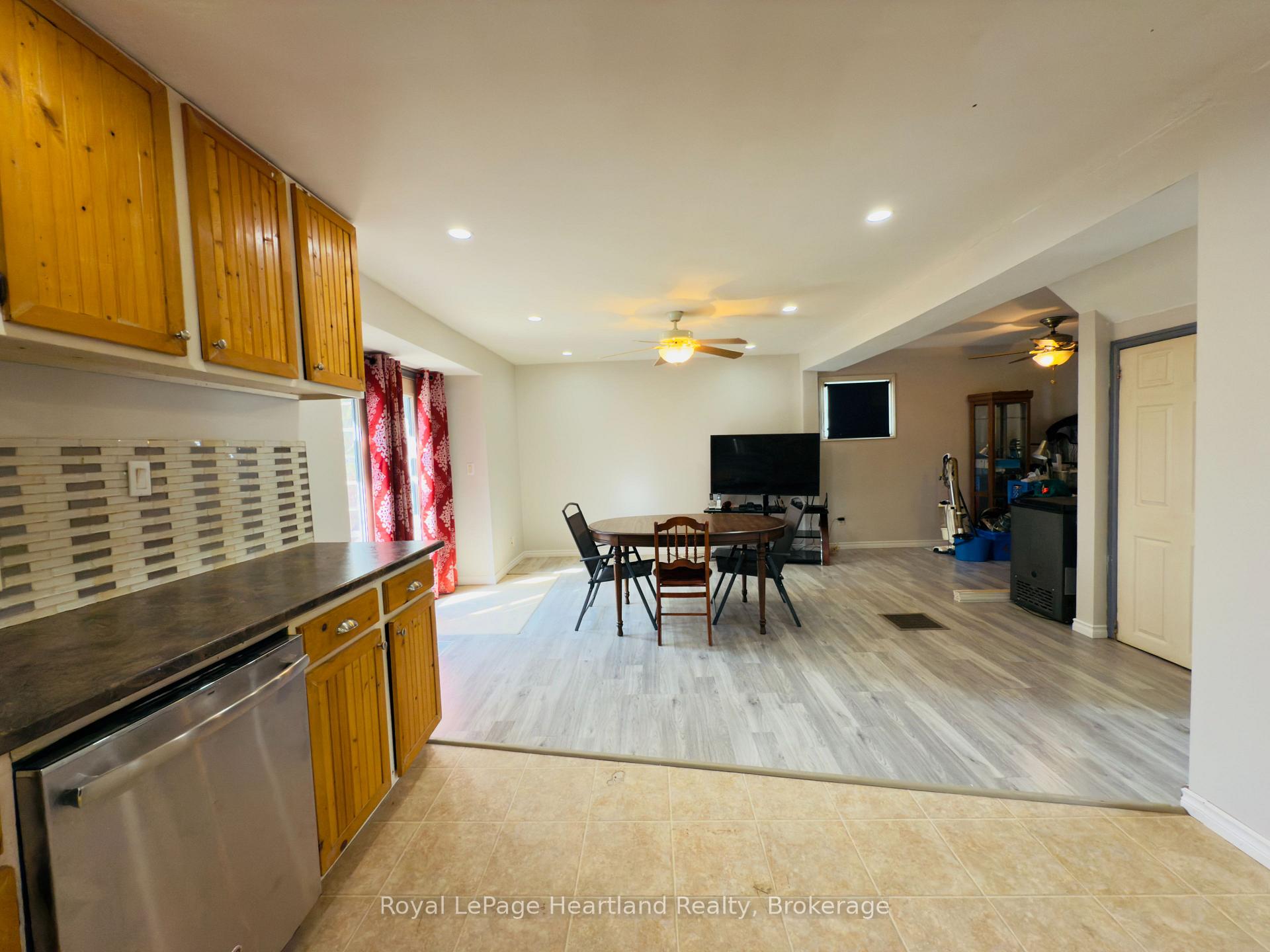 Photo 12 of 32 Regina Road, Huron East, Vanastra — HOMEH