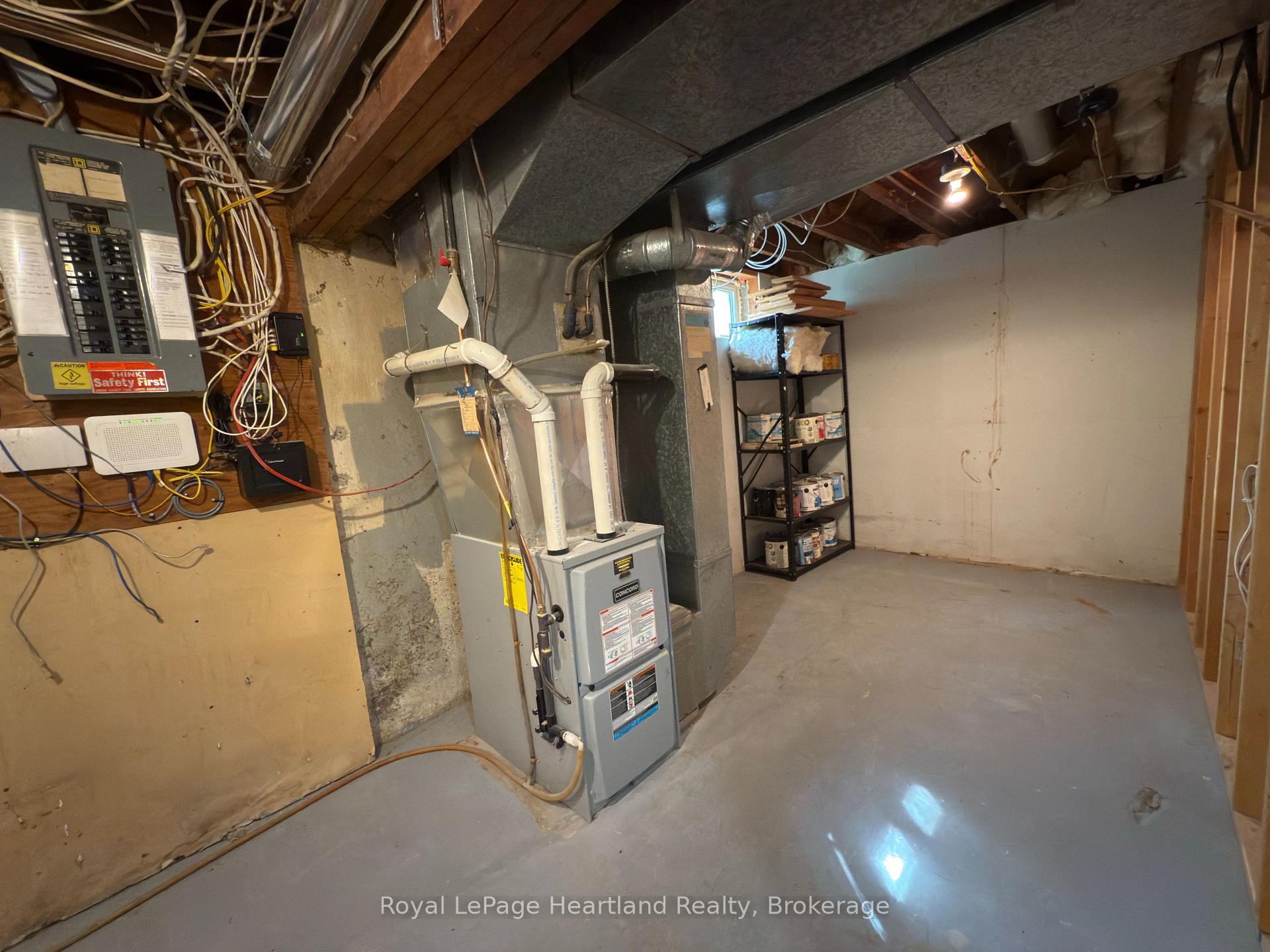 Photo 18 of 32 Regina Road, Huron East, Vanastra — HOMEH