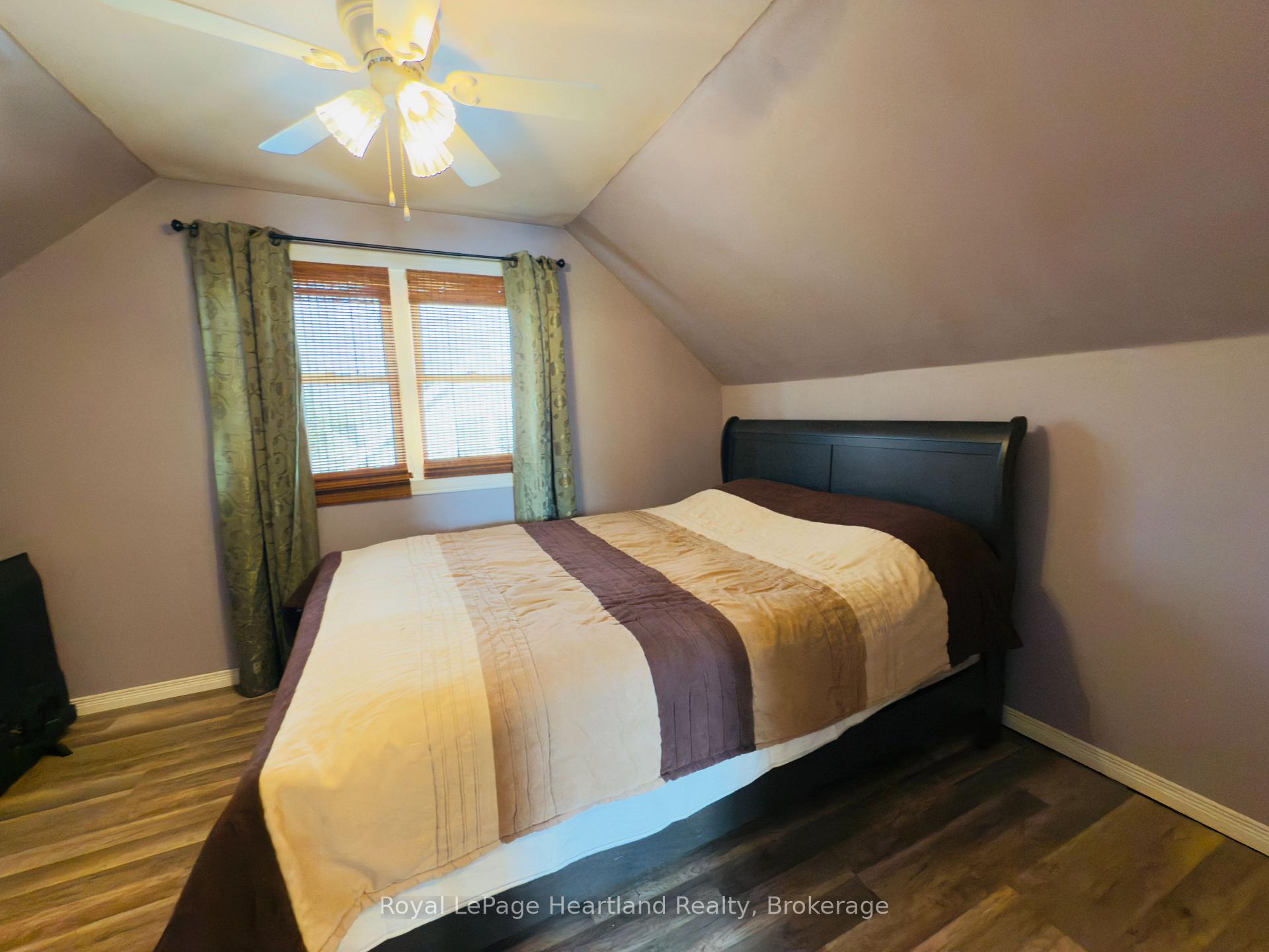 Photo 22 of 32 Regina Road, Huron East, Vanastra — HOMEH