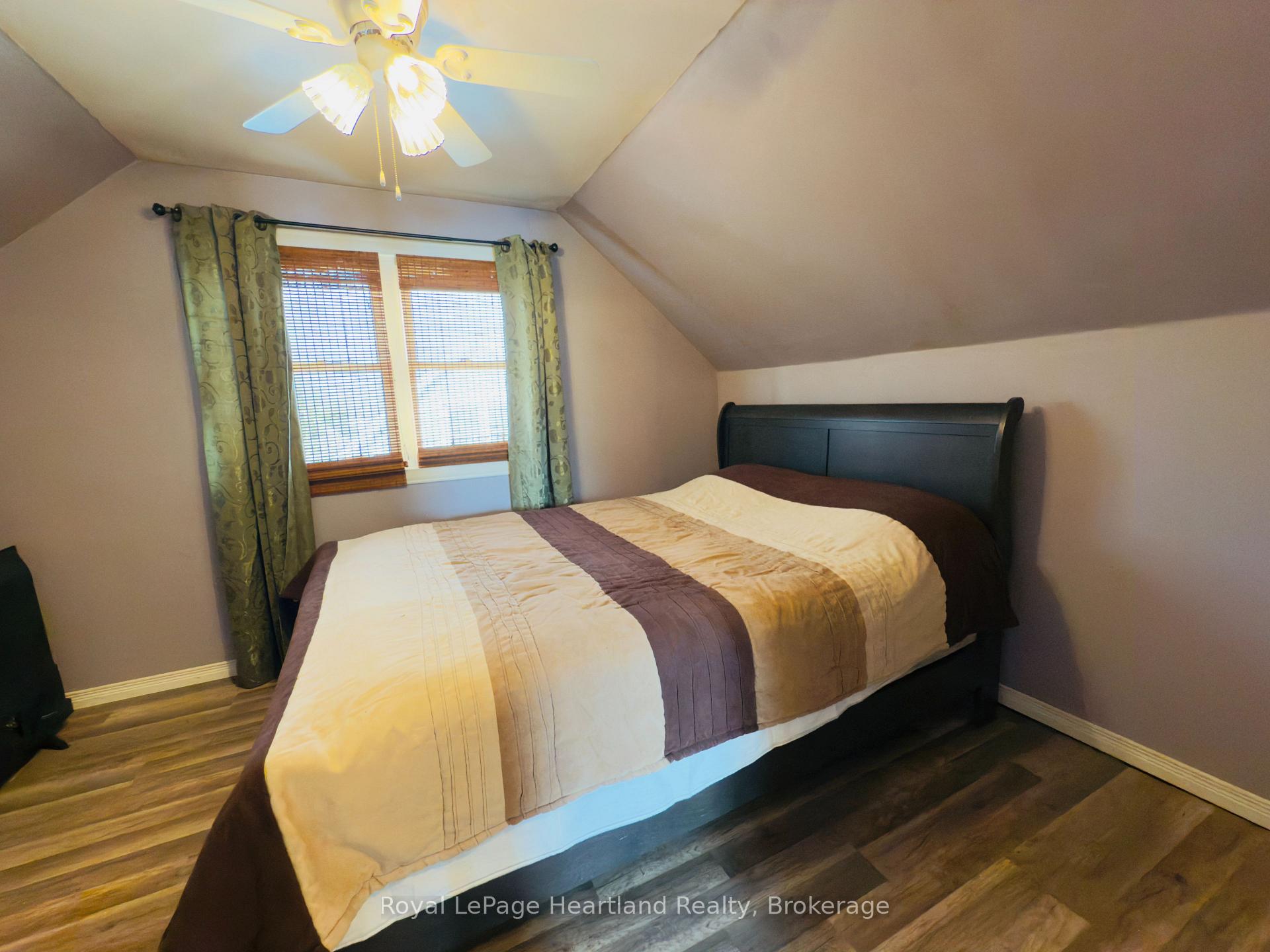 Photo 23 of 32 Regina Road, Huron East, Vanastra — HOMEH
