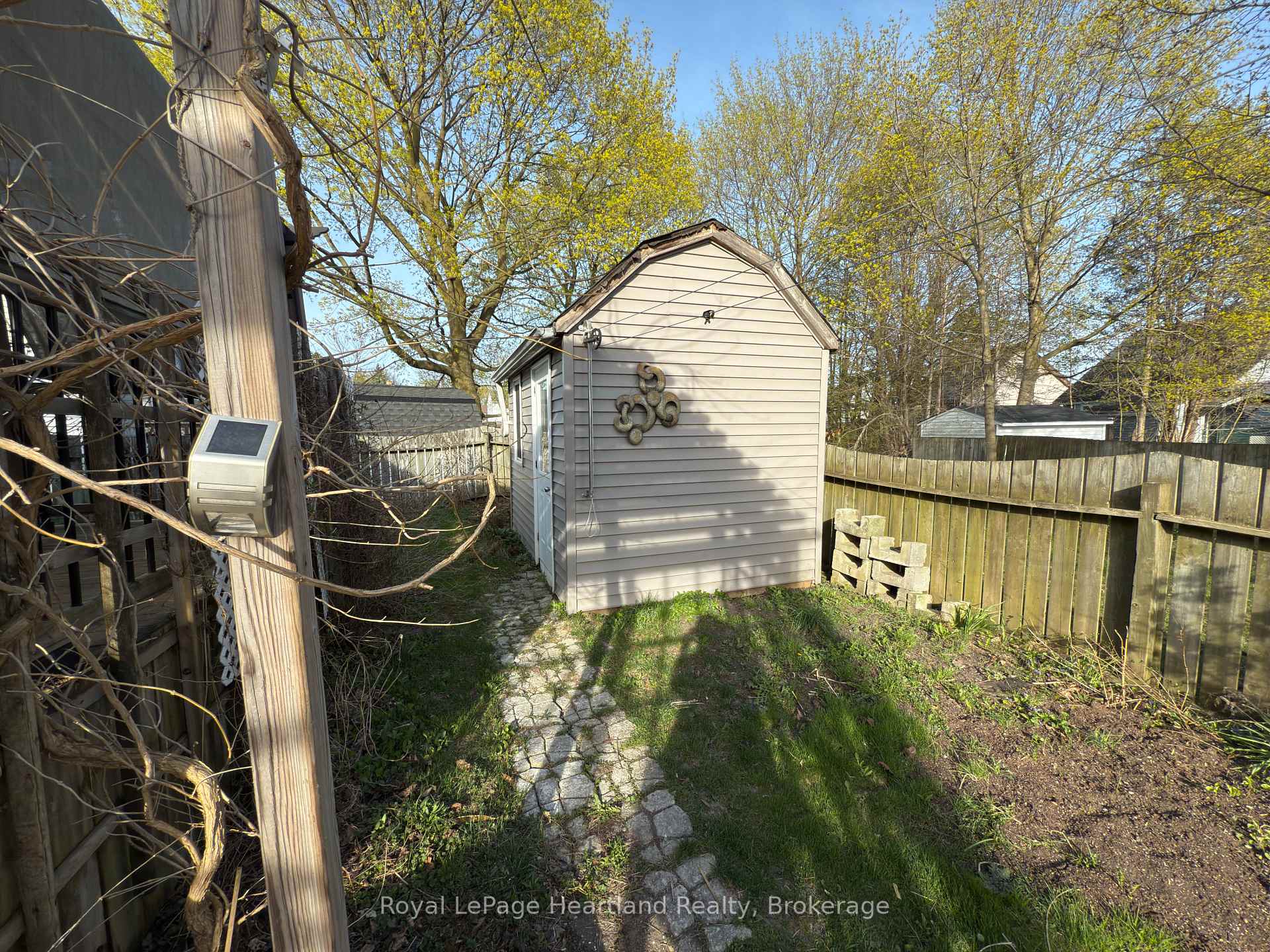 Photo 32 of 32 Regina Road, Huron East, Vanastra — HOMEH