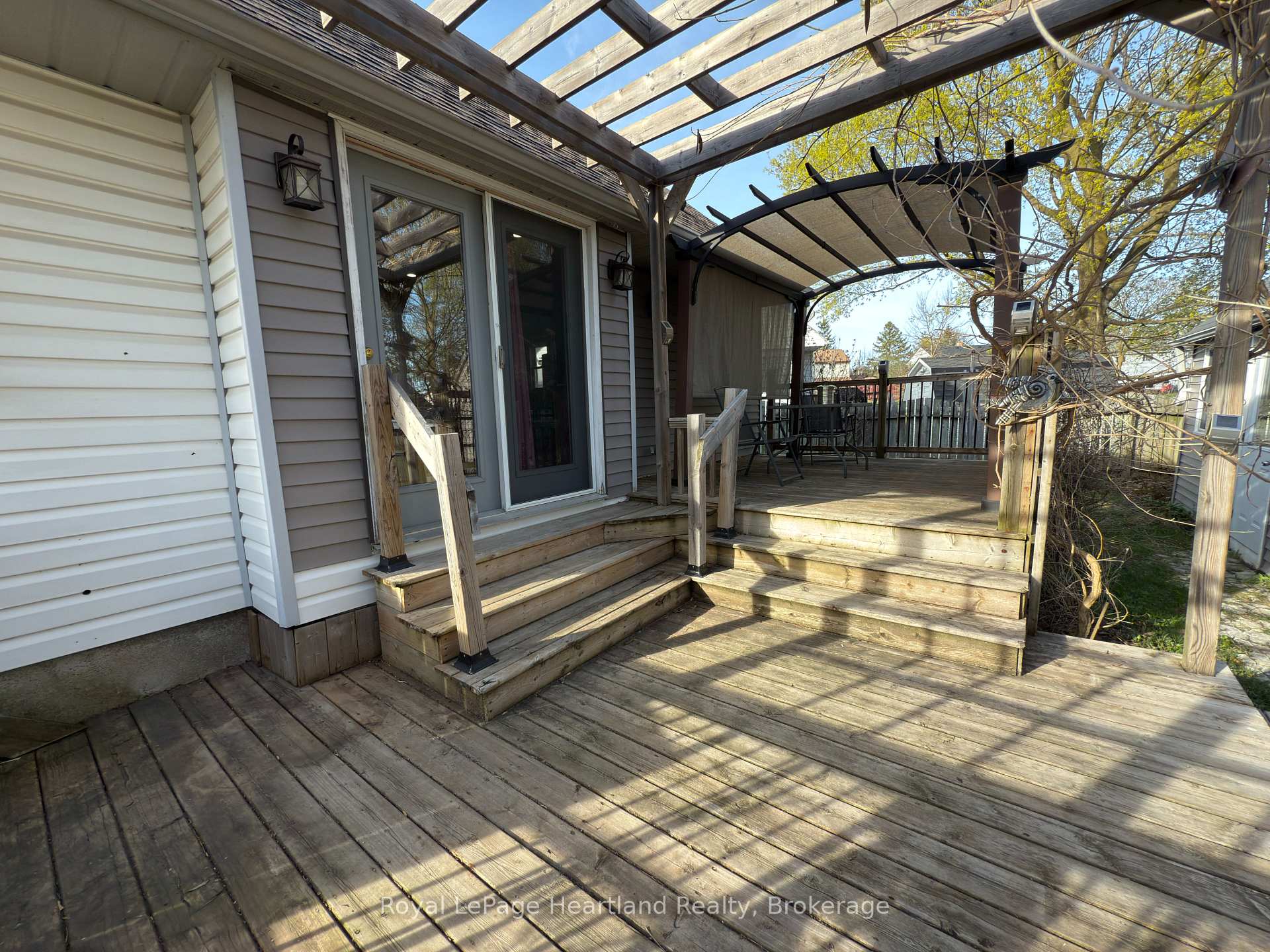 Photo 35 of 32 Regina Road, Huron East, Vanastra — HOMEH
