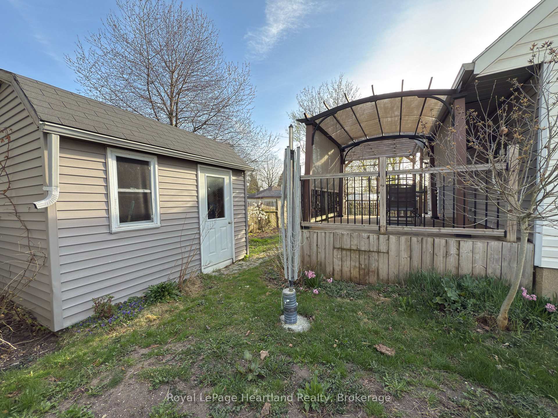 Photo 36 of 32 Regina Road, Huron East, Vanastra — HOMEH