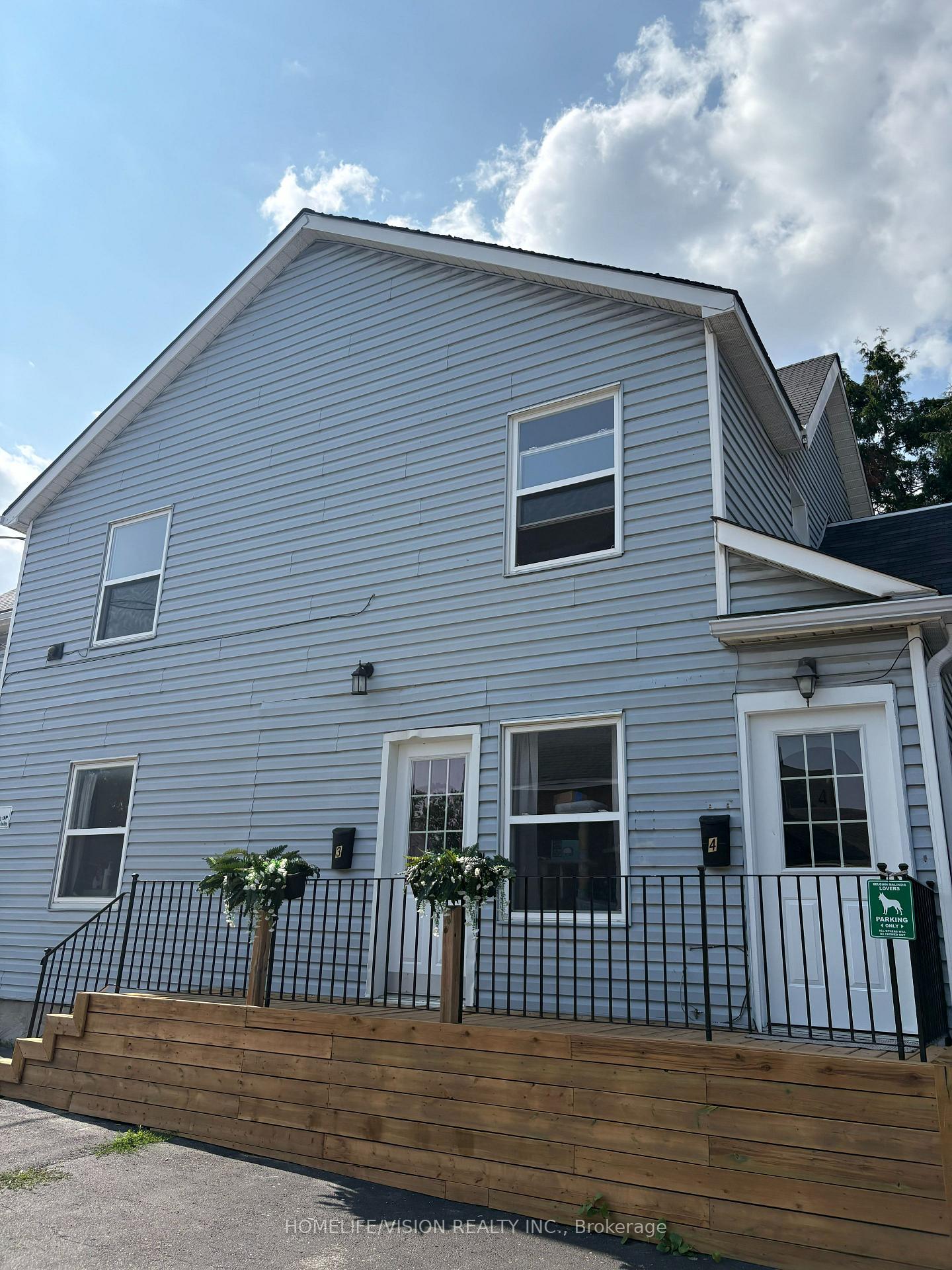 Photo 13 of 78 Front Street S, Orillia — HOMEH