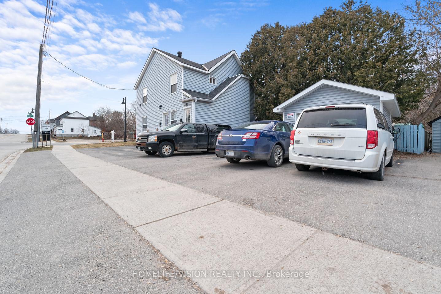 Photo 15 of 78 Front Street S, Orillia — HOMEH