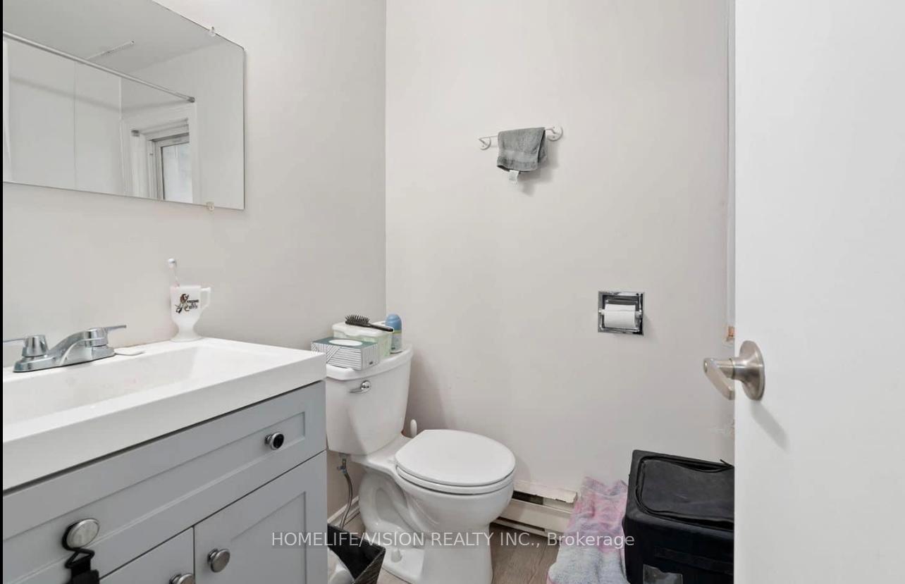Photo 12 of 78 Front Street S, Orillia — HOMEH
