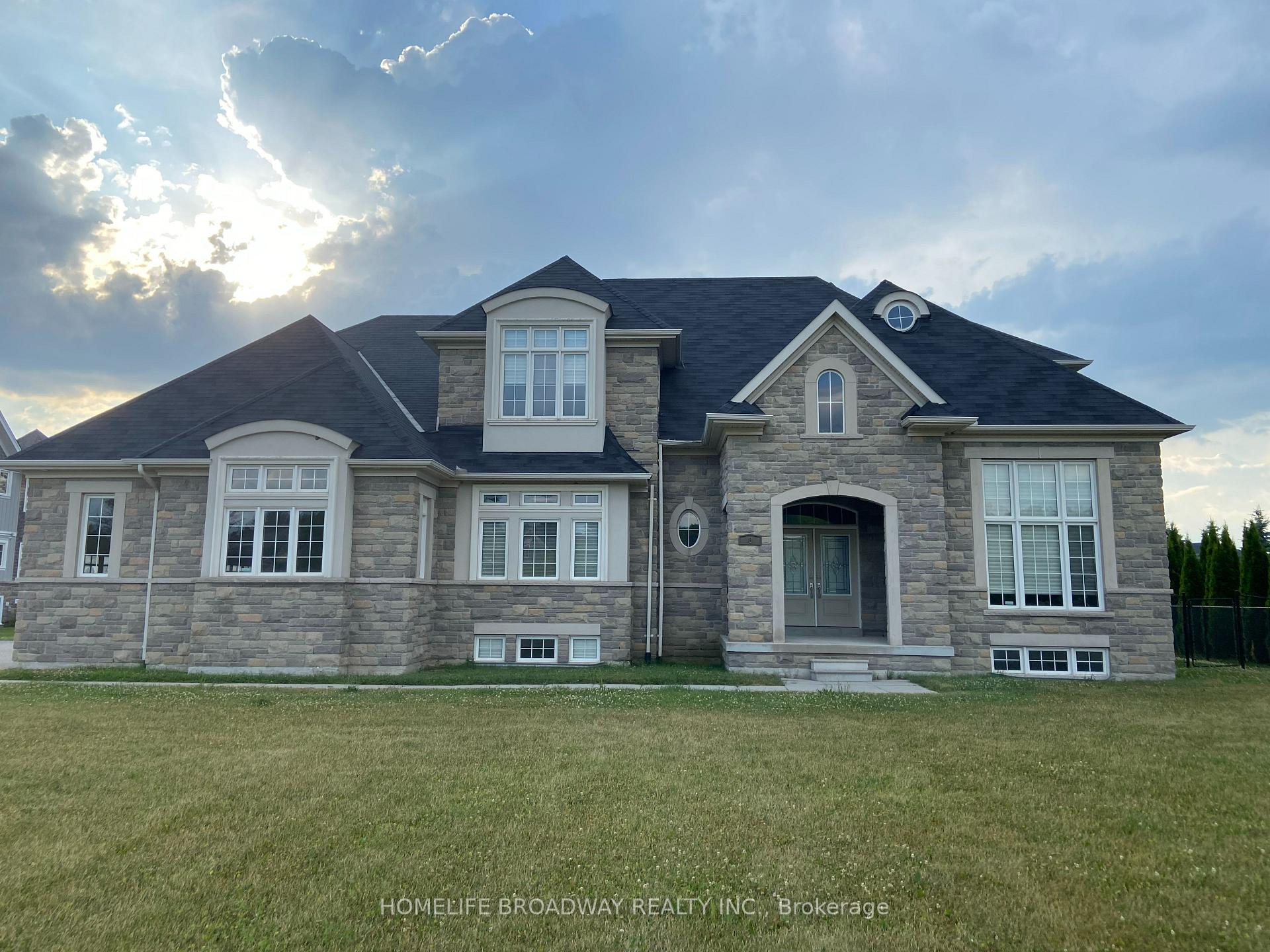 Front of 8 Wolford Court