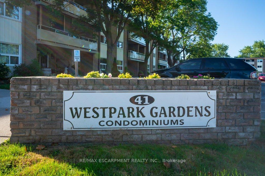 Photo 1 of Unit 402, 41 Rykert Street, St. Catharines, Western Hill — HOMEH