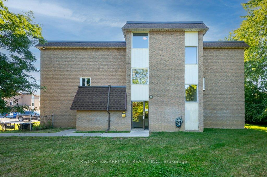 Photo 21 of Unit 402, 41 Rykert Street, St. Catharines, Western Hill — HOMEH