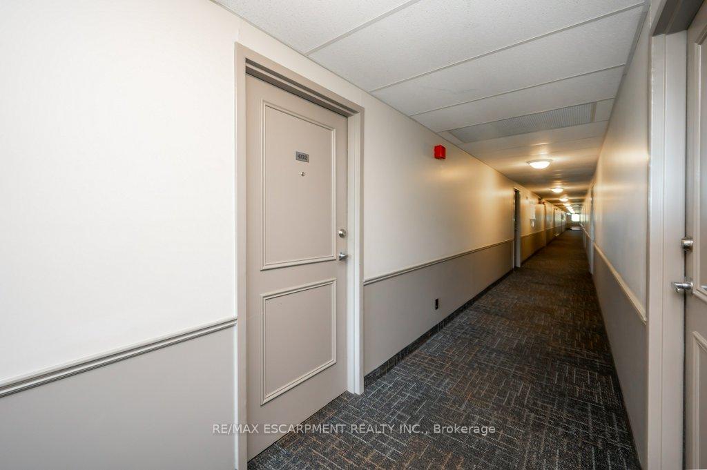 Photo 6 of Unit 402, 41 Rykert Street, St. Catharines, Western Hill — HOMEH