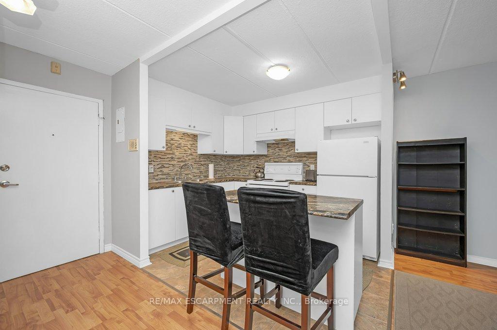 Photo 22 of Unit 402, 41 Rykert Street, St. Catharines, Western Hill — HOMEH