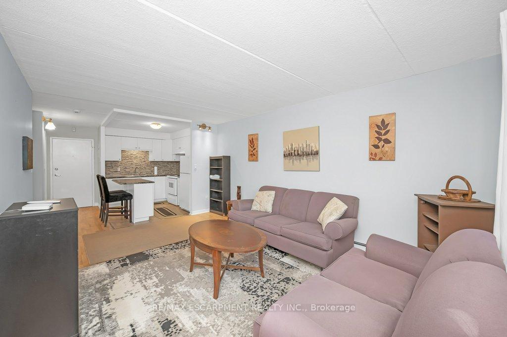Photo 10 of Unit 402, 41 Rykert Street, St. Catharines, Western Hill — HOMEH