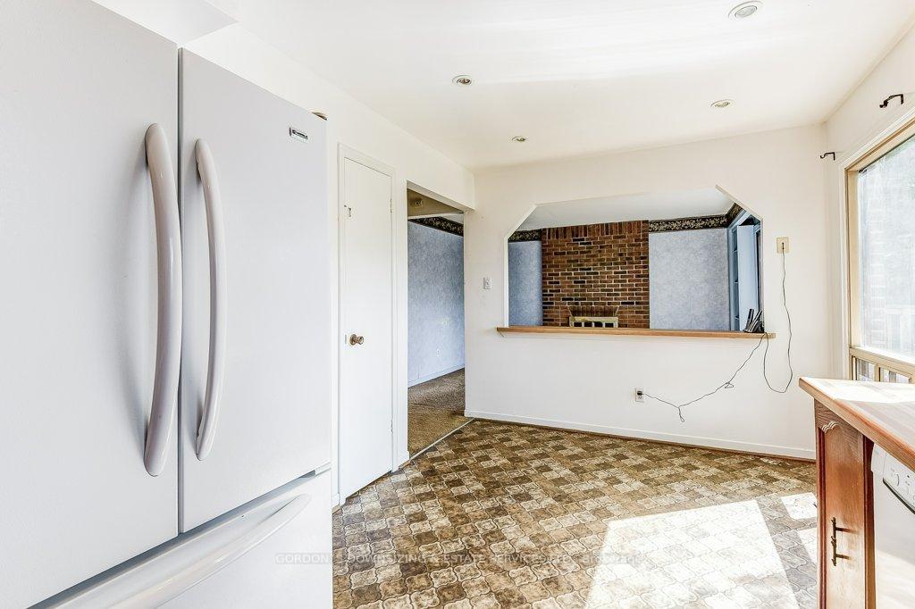Photo 10 of 99 Panter Crescent, Ajax, South West — HOMEH