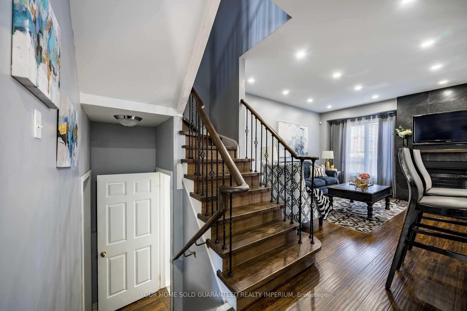 Photo 10 of 73 Sandford Crescent, Whitby, Rolling Acres — HOMEH