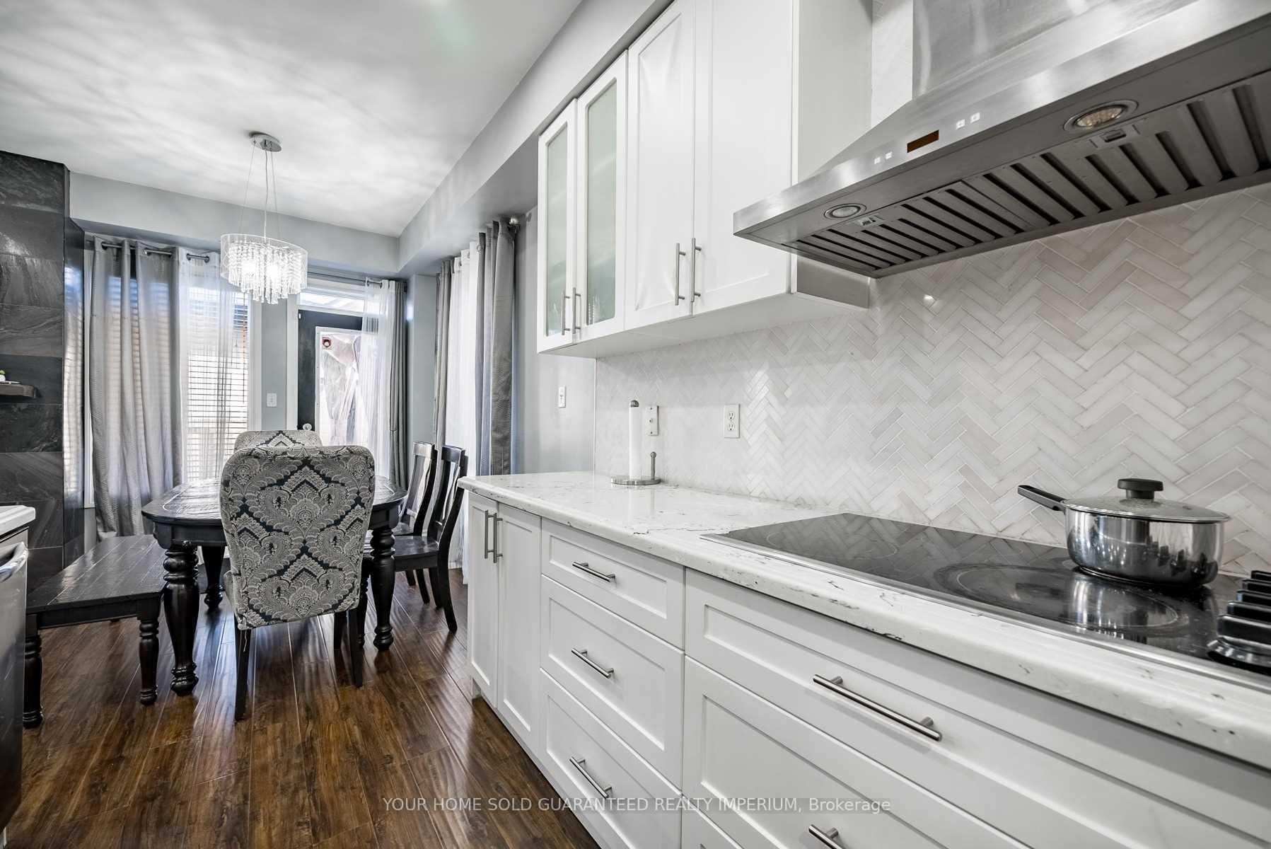 Photo 4 of 73 Sandford Crescent, Whitby, Rolling Acres — HOMEH