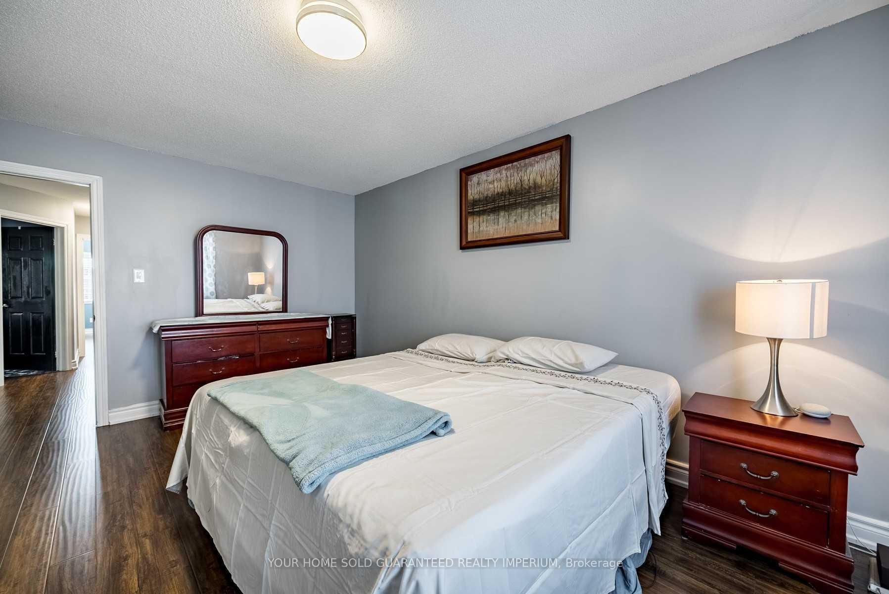 Photo 5 of 73 Sandford Crescent, Whitby, Rolling Acres — HOMEH