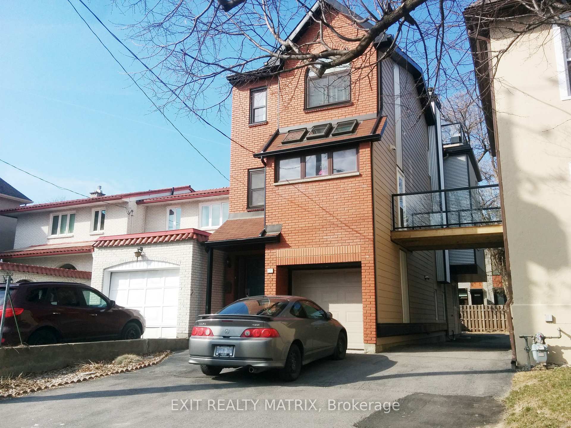Front of Unit B, 222 Blackburn Avenue