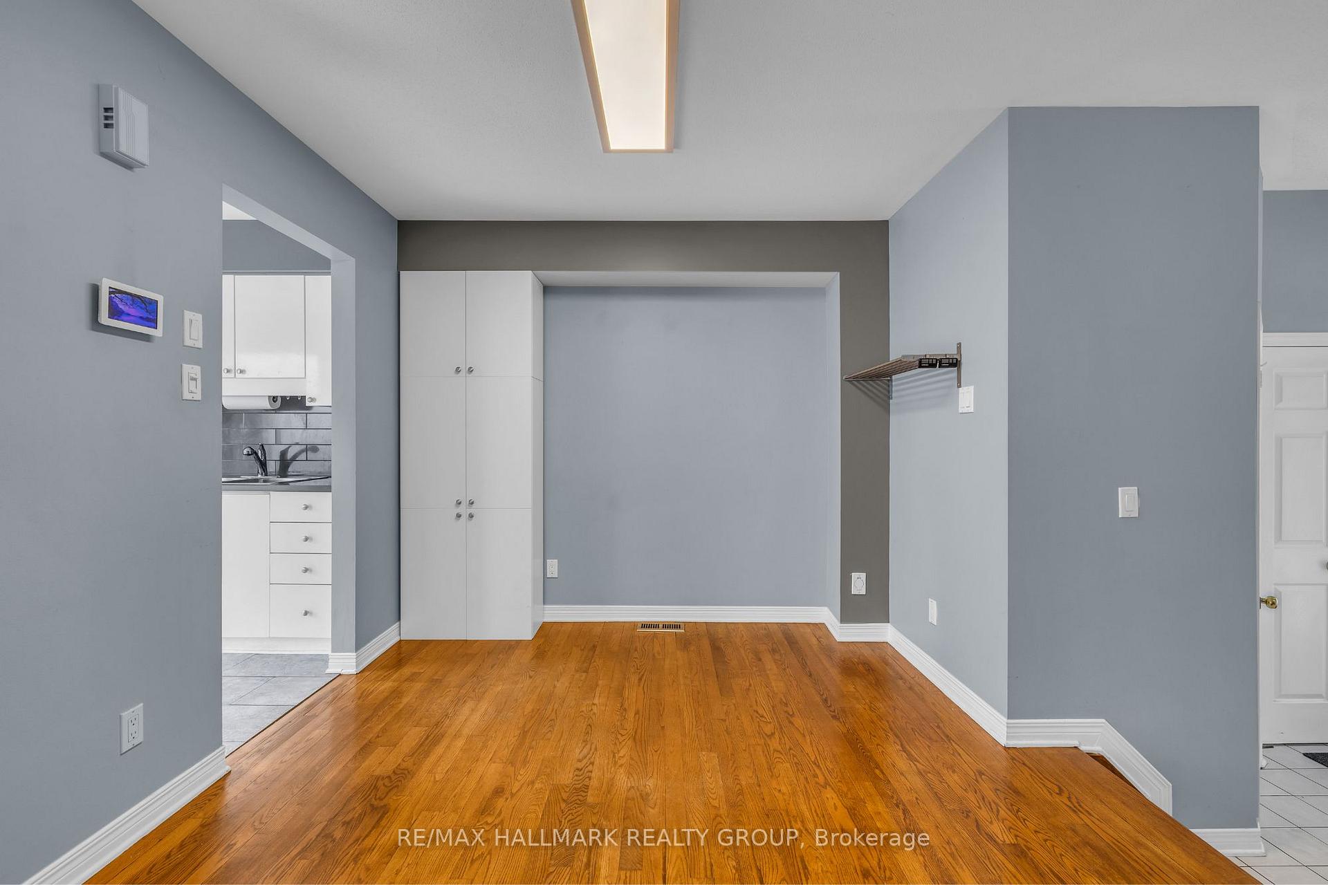 Photo 8 of 124 Kimberwick Crescent, Ottawa, Quinterra — HOMEH