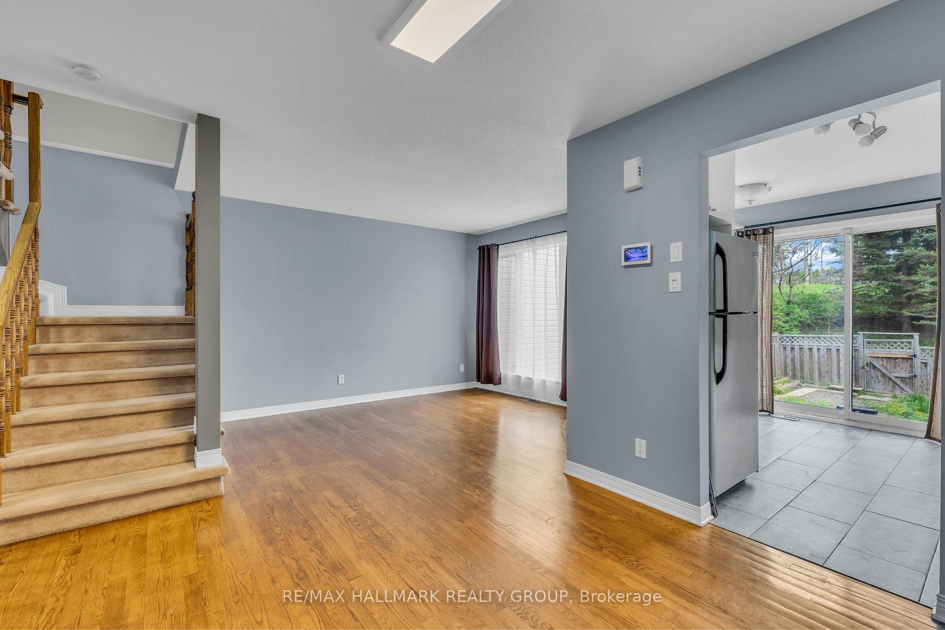 Photo 9 of 124 Kimberwick Crescent, Ottawa, Quinterra — HOMEH