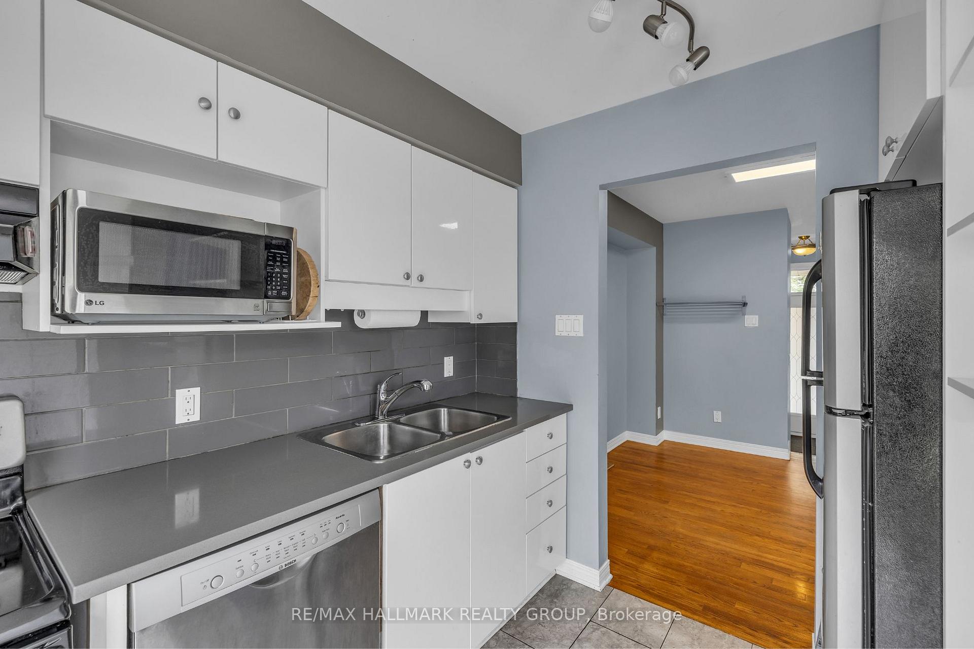 Photo 16 of 124 Kimberwick Crescent, Ottawa, Quinterra — HOMEH
