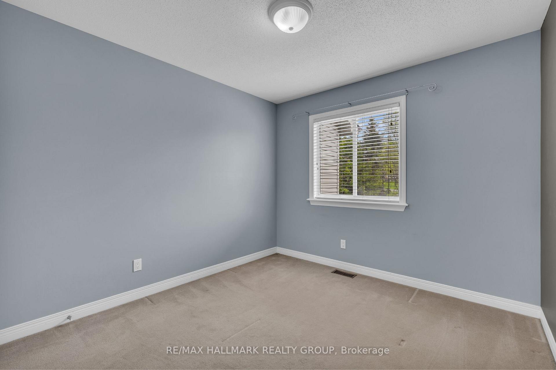 Photo 26 of 124 Kimberwick Crescent, Ottawa, Quinterra — HOMEH