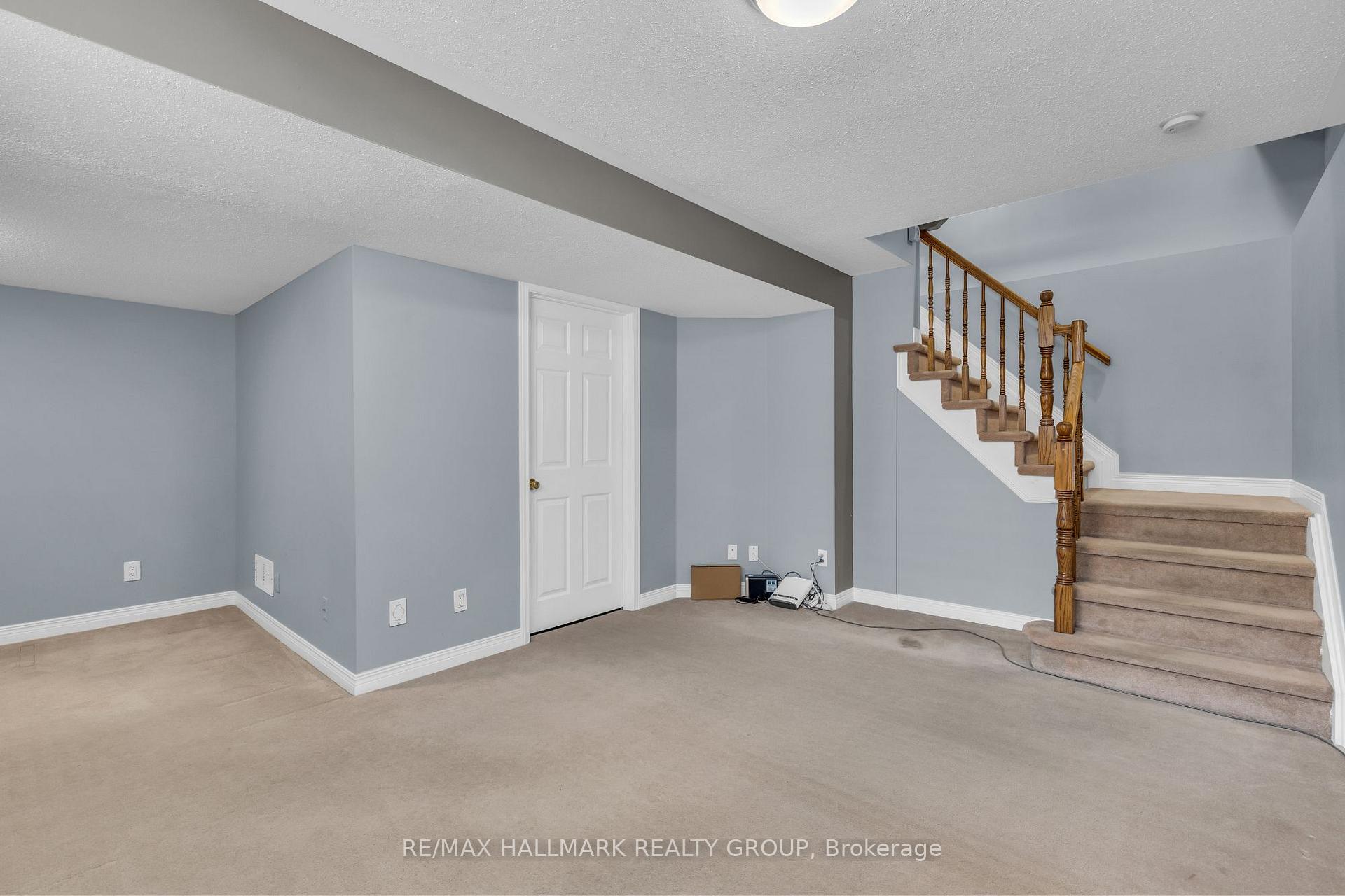 Photo 28 of 124 Kimberwick Crescent, Ottawa, Quinterra — HOMEH