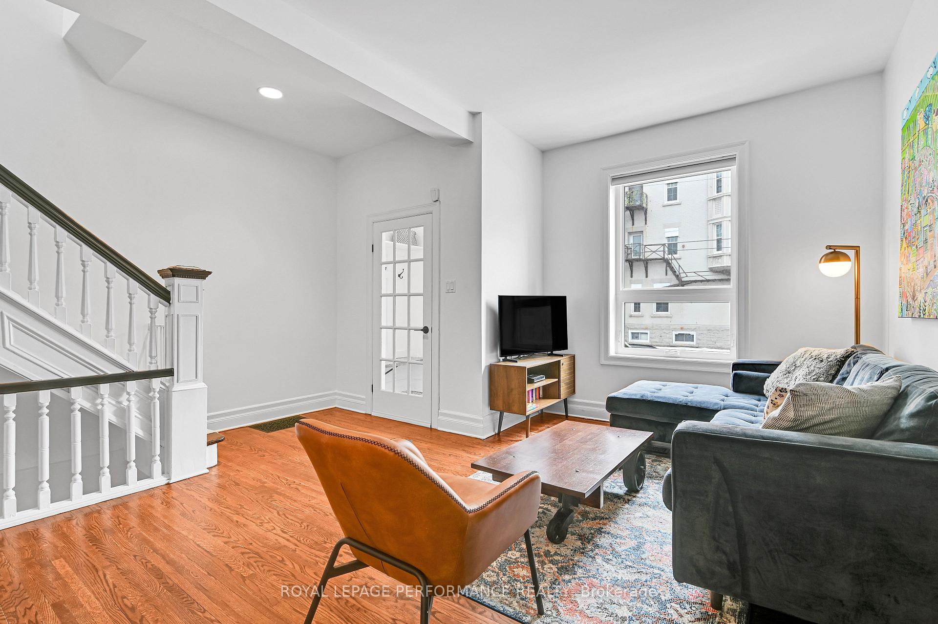 Photo 4 of 194 Charlotte Street, Ottawa, Sandy Hill — HOMEH