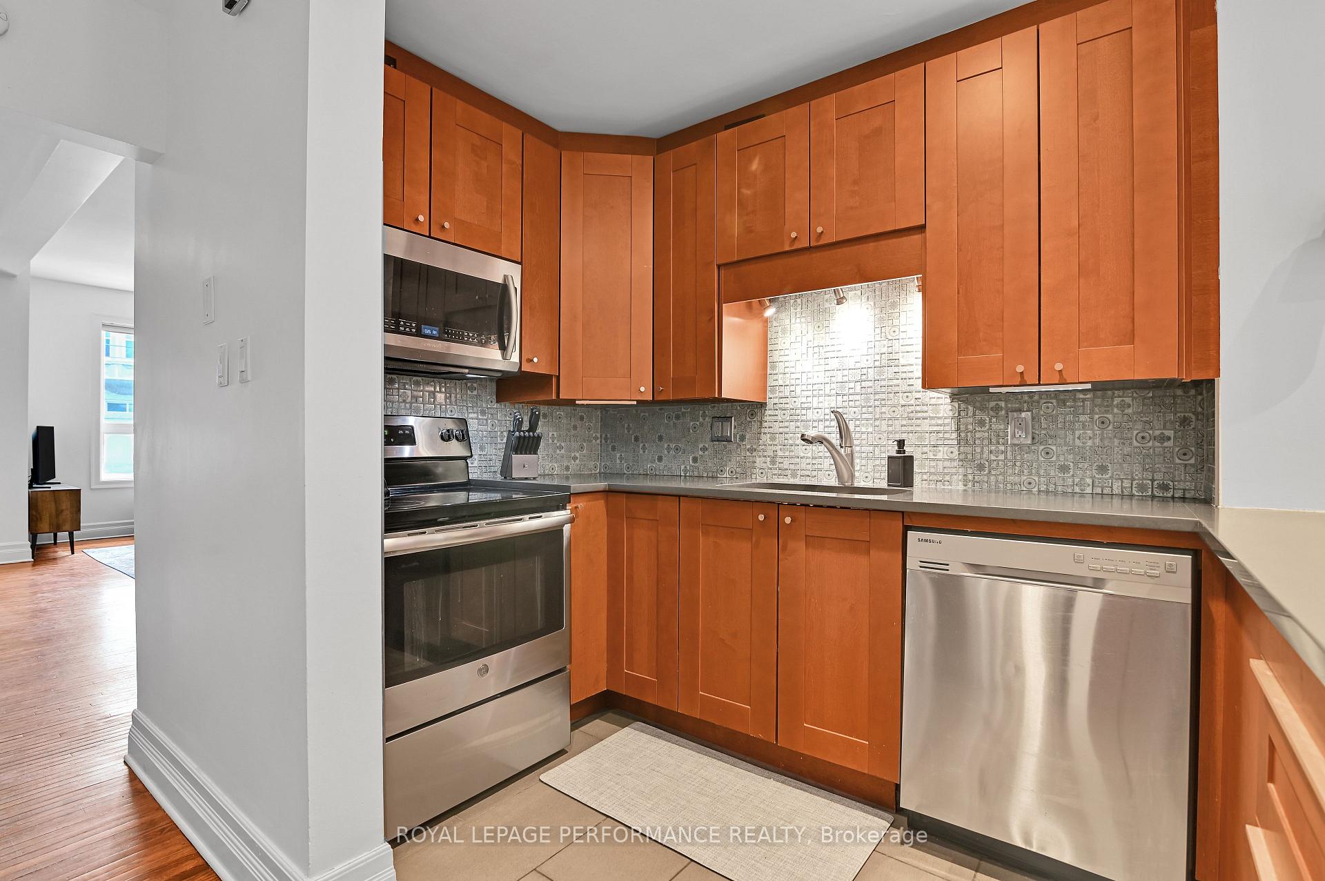 Photo 8 of 194 Charlotte Street, Ottawa, Sandy Hill — HOMEH
