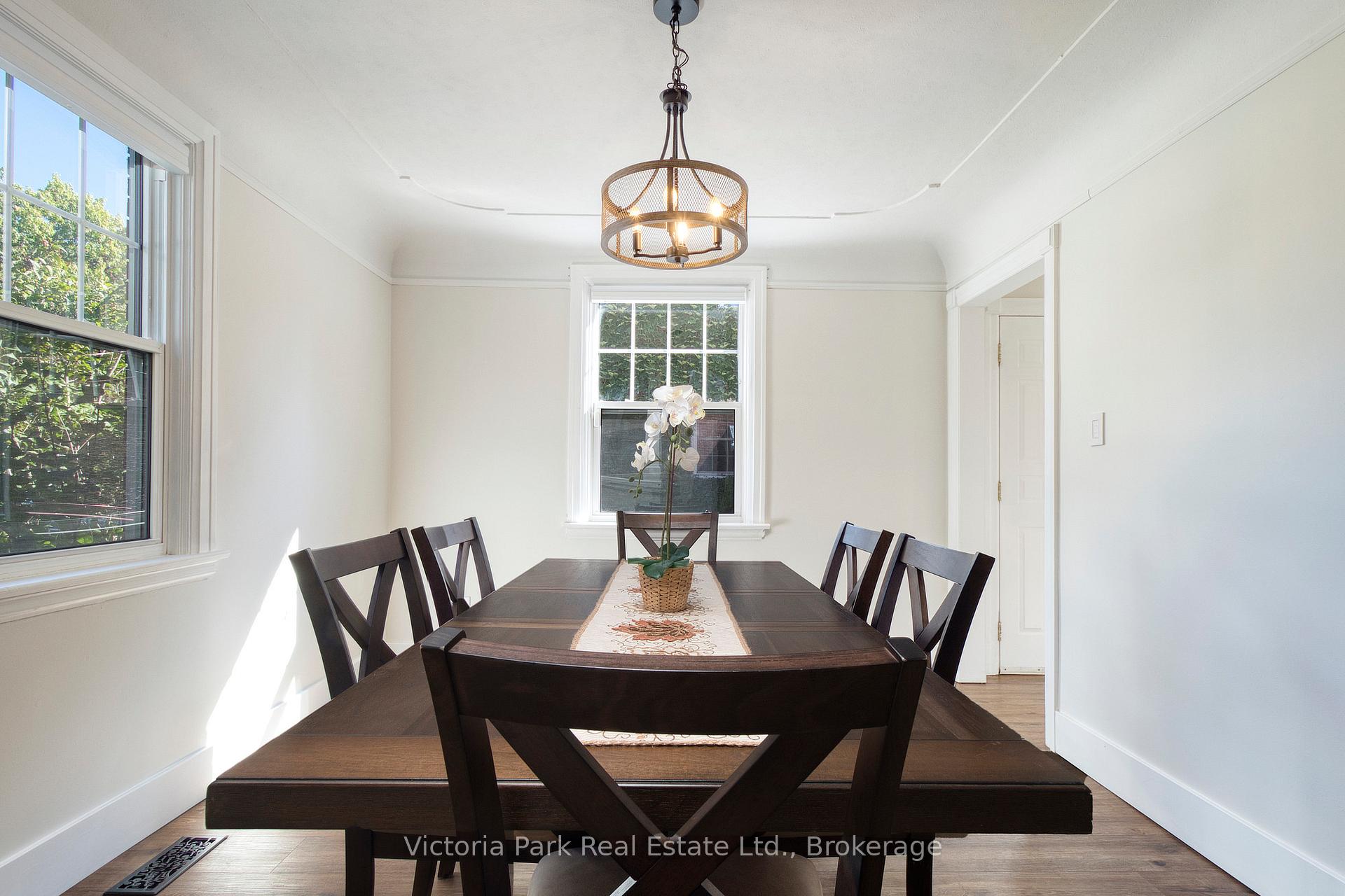 Photo 8 of 707 Rockway Drive, Kitchener — HOMEH
