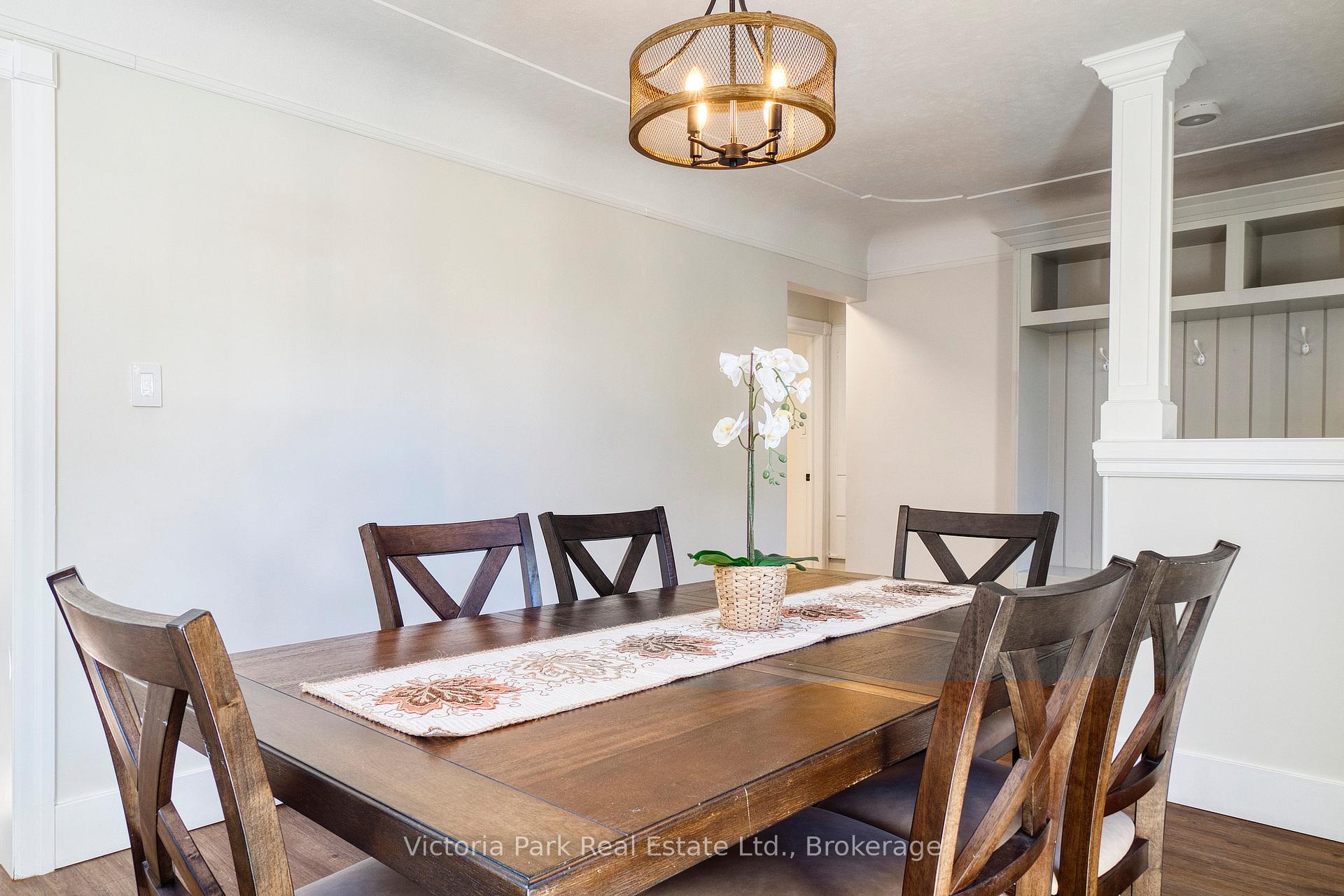 Photo 10 of 707 Rockway Drive, Kitchener — HOMEH