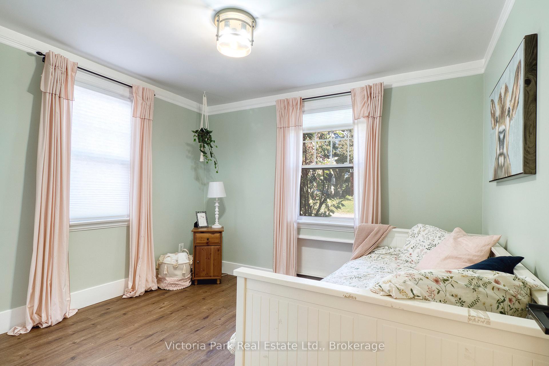 Photo 12 of 707 Rockway Drive, Kitchener — HOMEH