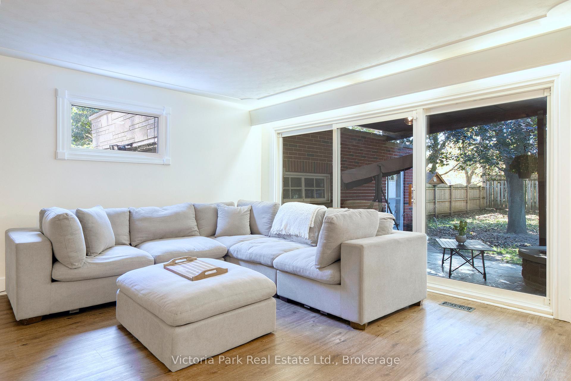 Photo 20 of 707 Rockway Drive, Kitchener — HOMEH