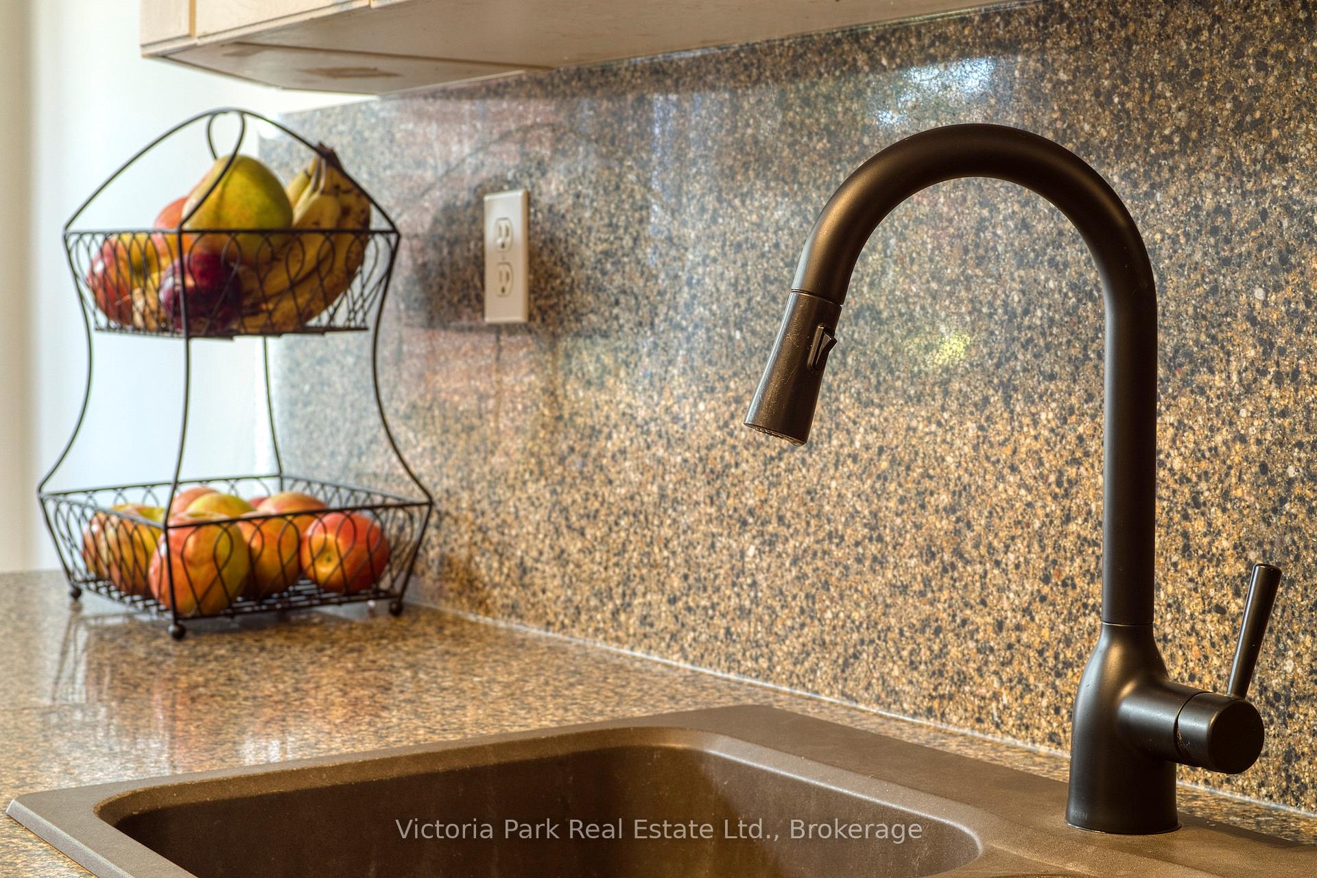 Photo 24 of 707 Rockway Drive, Kitchener — HOMEH